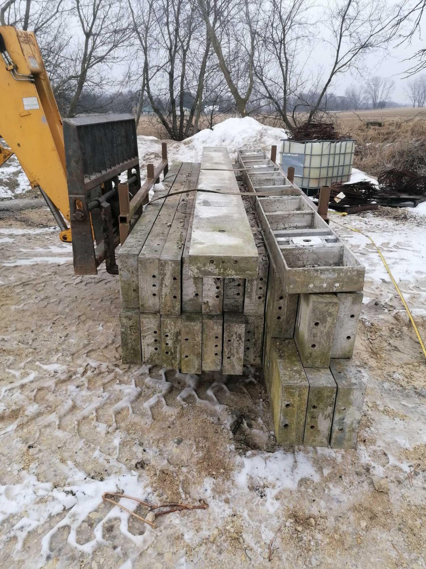 1' Aluminum Concrete Forms, (6) 13' 4" x 1' , (14) 10' 8" x 1' , (2) 16' x 1'Ê Located in Waldo, WI - Image 6 of 10