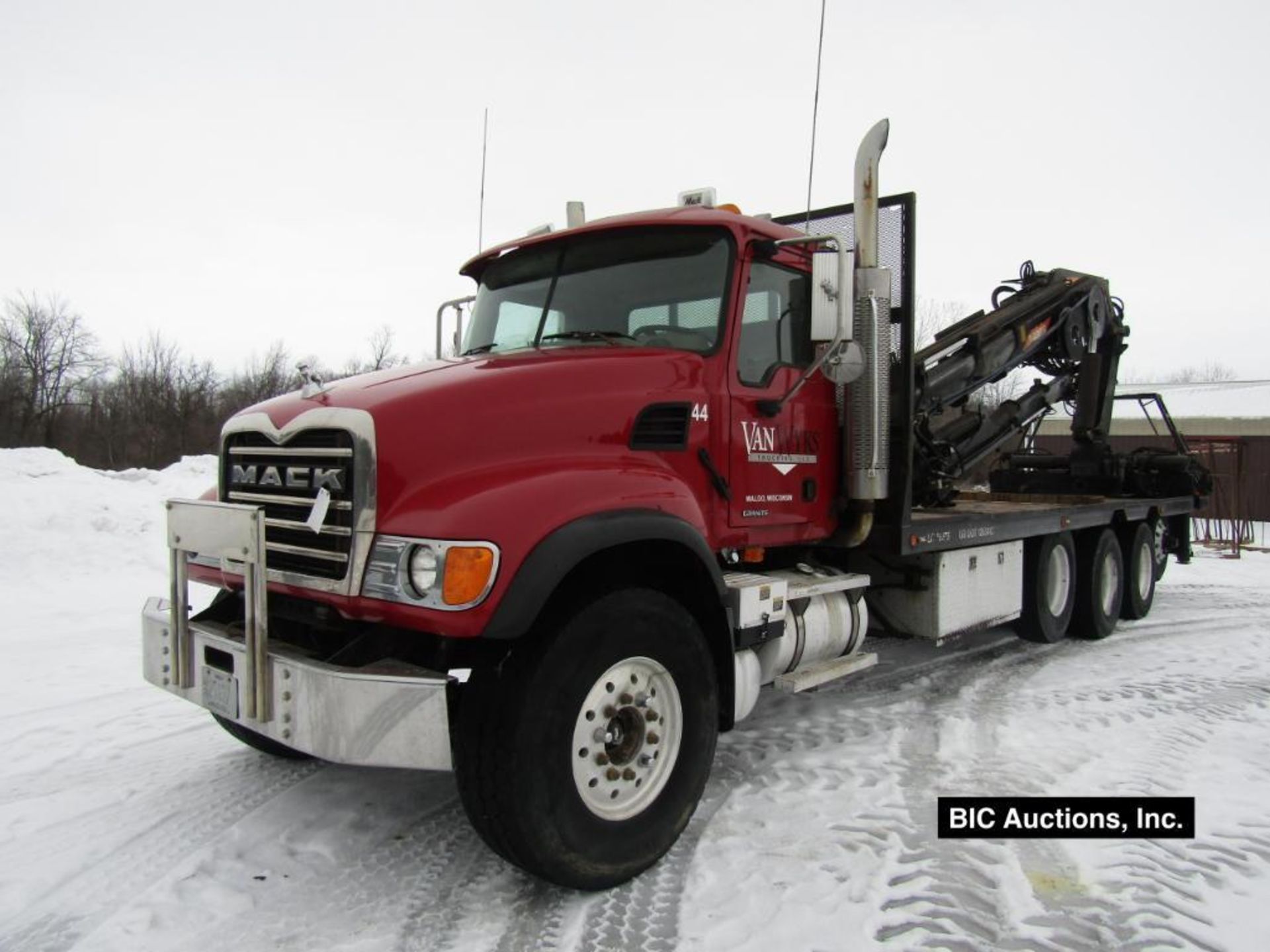 2005 Mack Boom Truck, Model # CV713, VIN # 1M2AG10C65M019731, 393244 Miles, 187974 Hours, Maxitorque - Image 3 of 52