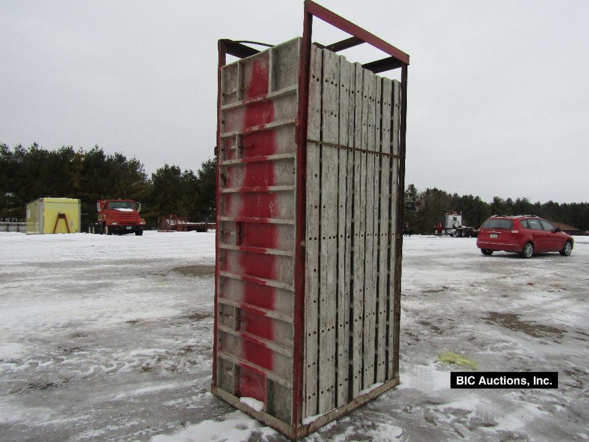 (20) 32" x 8' Durand Aluminum Concrete Forms, Smooth 8" Hole Pattern with attached Hardware - Image 2 of 4