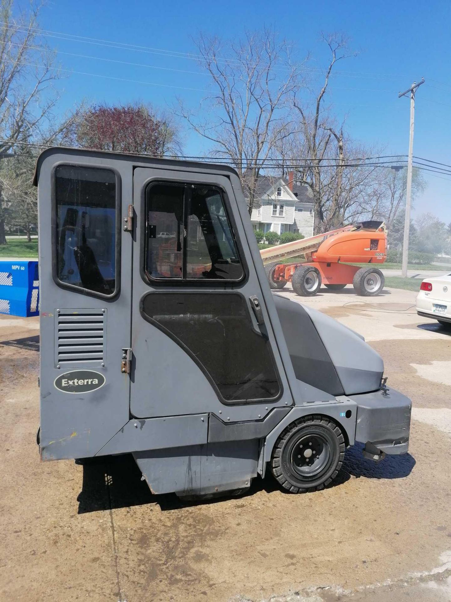 Exterra 6340 Floor Sweeper, Serial # 2037437, Model 6340, Propane. Located at 301 E Henry Street, - Image 4 of 16