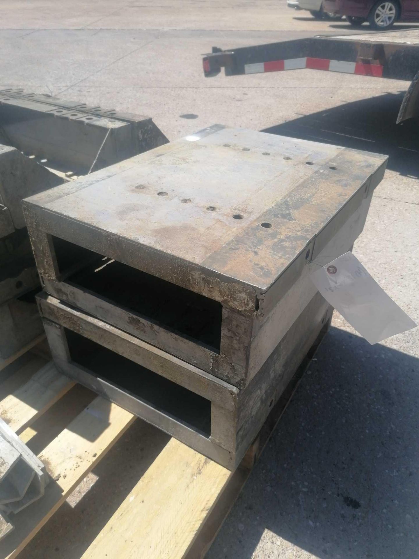 (4) 18" x 6" x 2' Western Elite Aluminum Concrete Forms, Smooth 6-12 Hole Pattern Triple Punch/ - Image 2 of 2