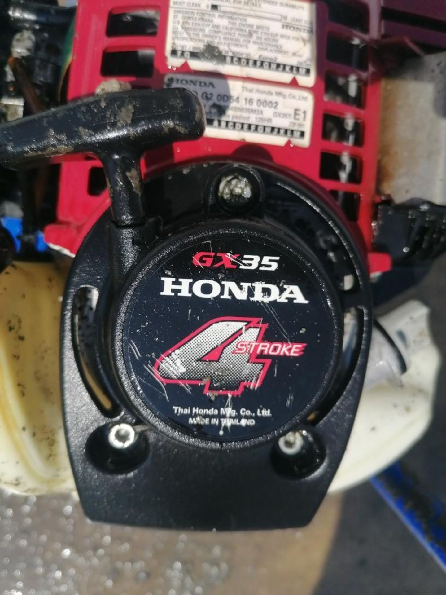 Shockwave Power Screed with Honda GX35 Motor, Serial #5354, 92.9 Hours. Located at 301 E Henry - Image 3 of 6