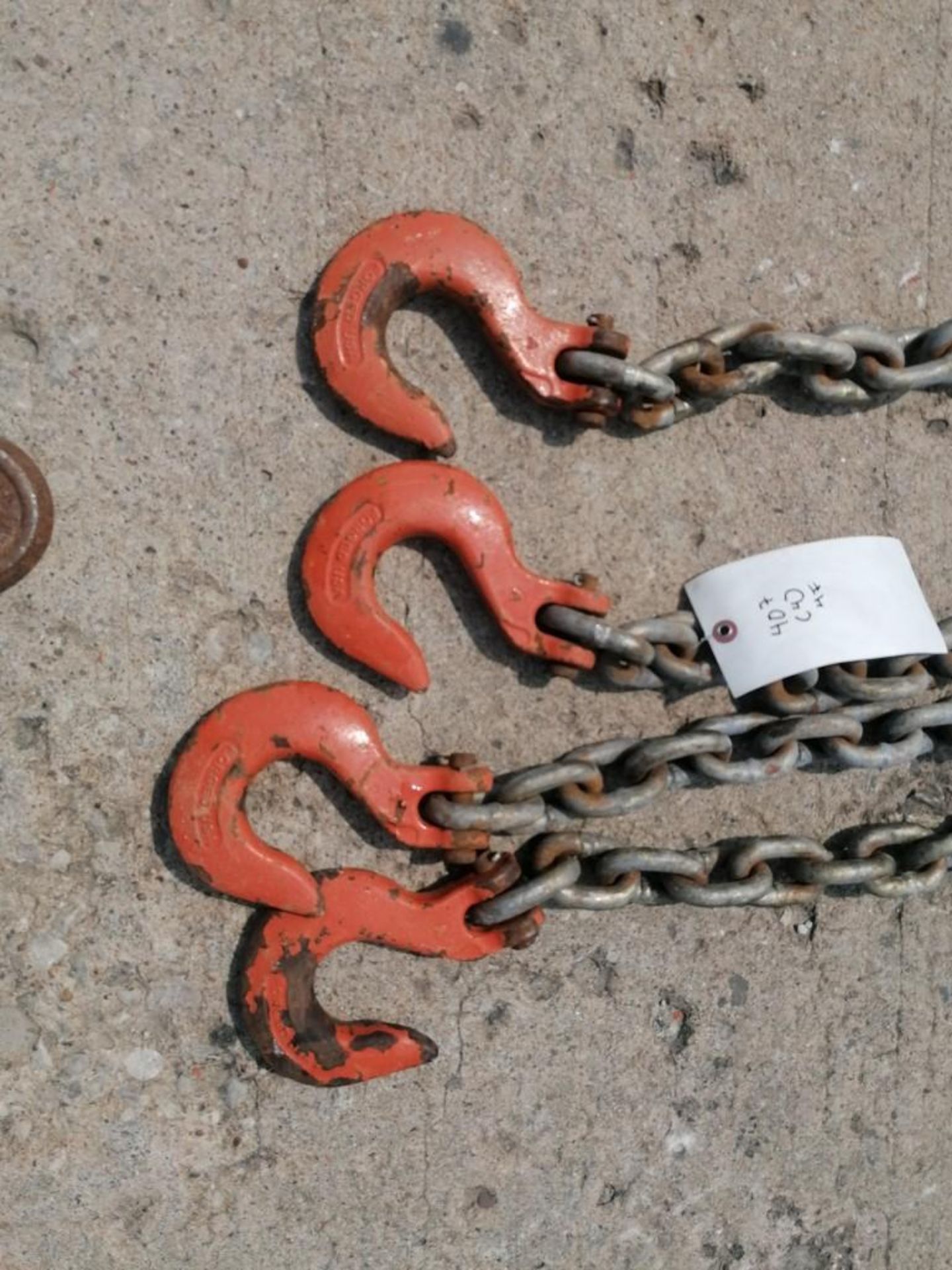 (4) 1/2" USA 4' Chain with hook. Located at 301 E Henry Street, Mt. Pleasant, IA 52641. - Image 2 of 3