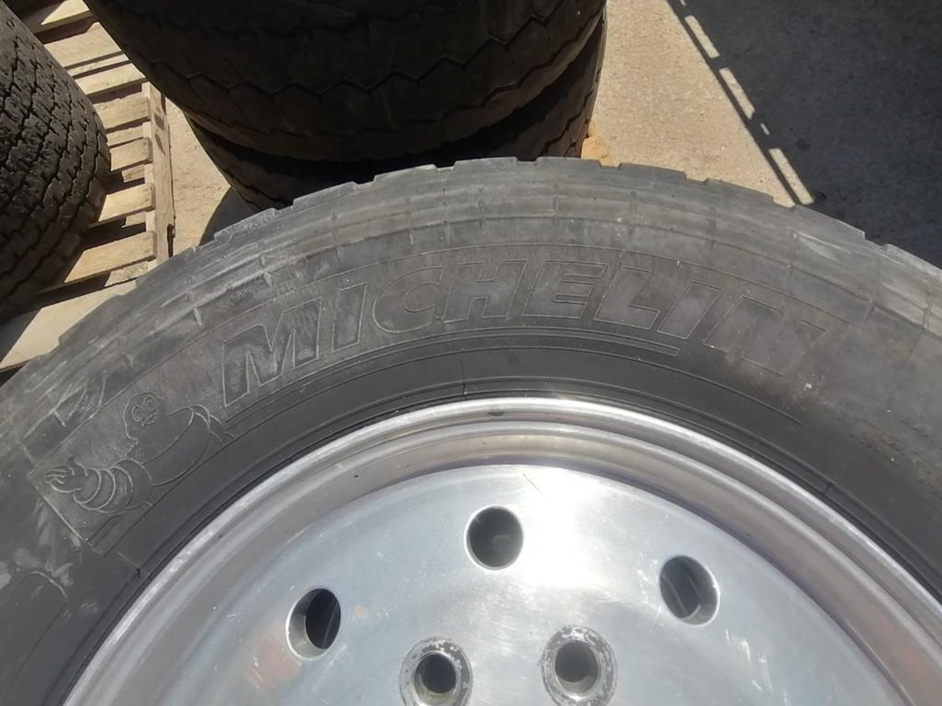 (2) Michelin 385/65R 22.5 Steer Tires with Rims. Located at 301 E Henry Street, Mt. Pleasant, IA - Image 4 of 4