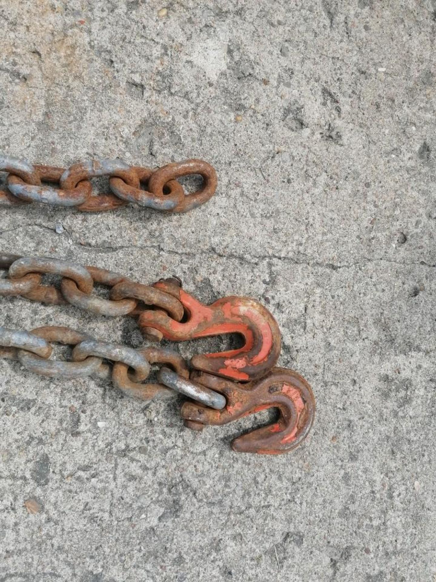 (3) 1/2" USA 6' Chain with hook. Located at 301 E Henry Street, Mt. Pleasant, IA 52641. - Image 3 of 3