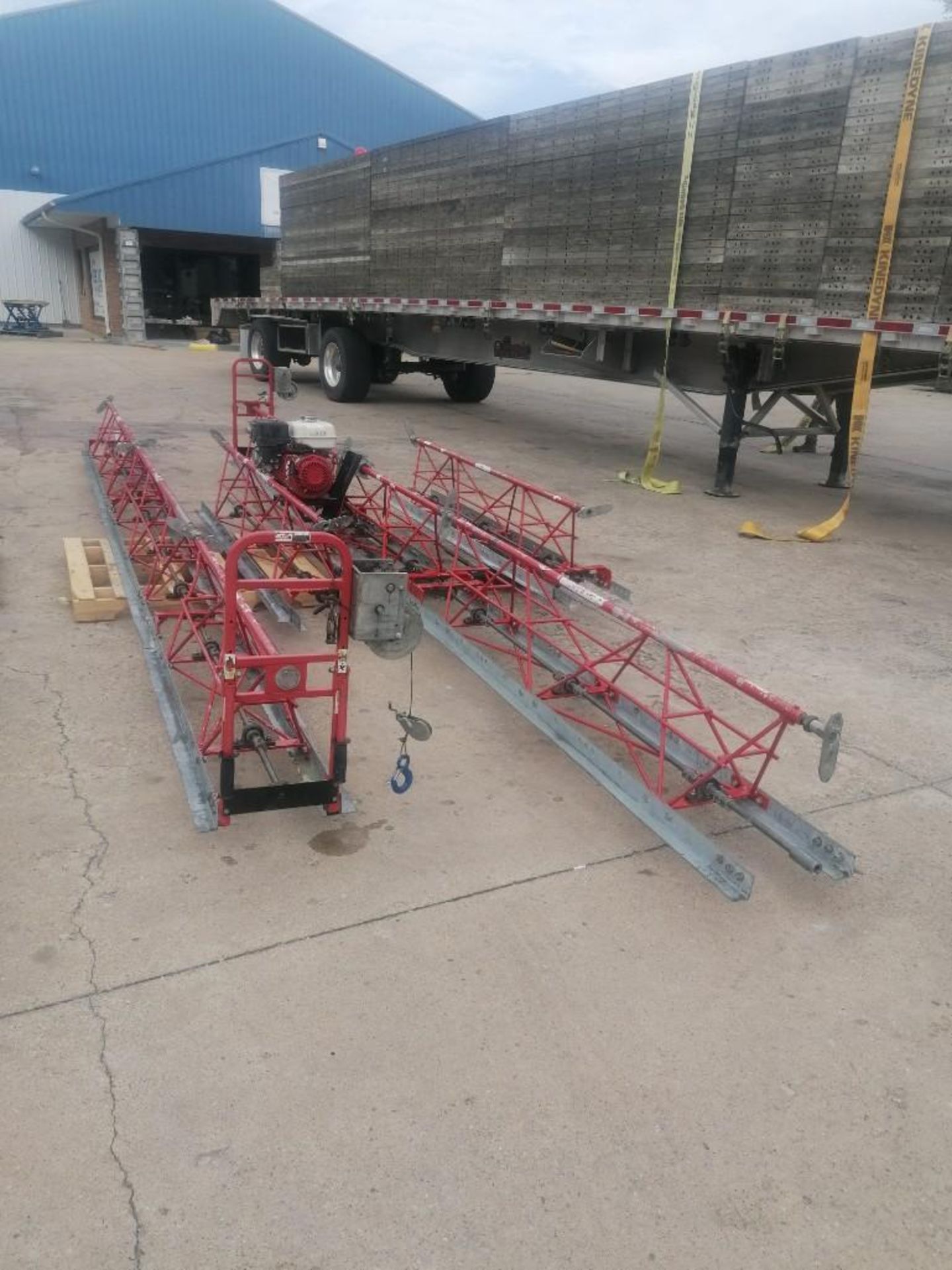 56' Allen Razorback Hydraulic Truss Screed with Honda GX270 Engine. Located at 301 E Henry Street, - Image 2 of 11