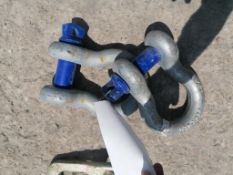 (2) Screw Pin Anchor Shackle. Located at 301 E Henry Street, Mt. Pleasant, IA 52641.