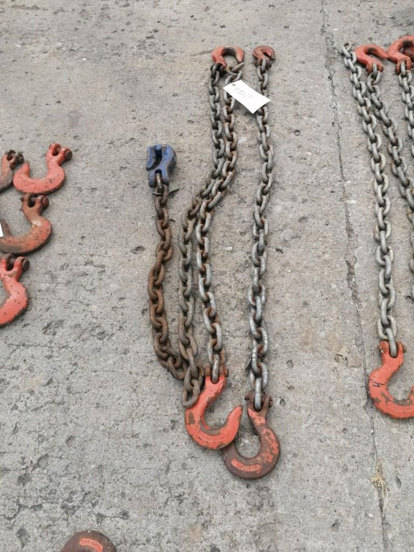 (3) 1/2" USA 4' & (1) 1/2" USA 2' Chain with Hook. Located at 301 E Henry Street, Mt. Pleasant, IA
