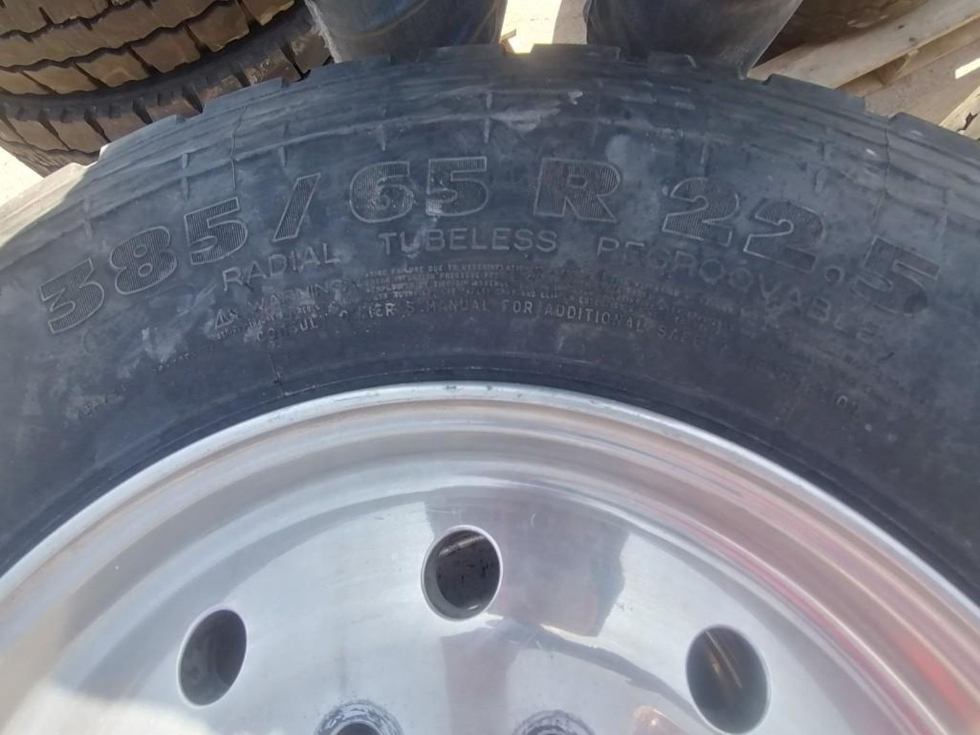 (2) Michelin 385/65R 22.5 Steer Tires with Rims. Located at 301 E Henry Street, Mt. Pleasant, IA - Image 4 of 4