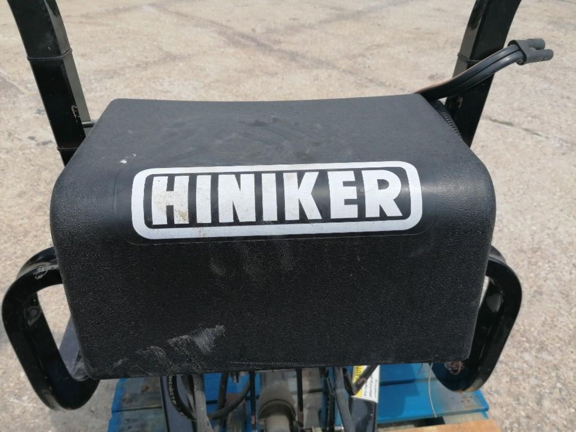 HINIKER Snow Blade, NOT Mounting brackets & Controls. Located at 301 E Henry Street, Mt. Pleasant, - Image 3 of 7