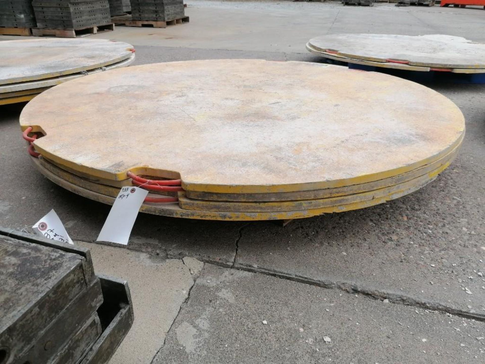 (4) 6' x 1" Round Outrigger Pads. Located at 301 E Henry Street, Mt. Pleasant, IA 52641. - Image 2 of 2