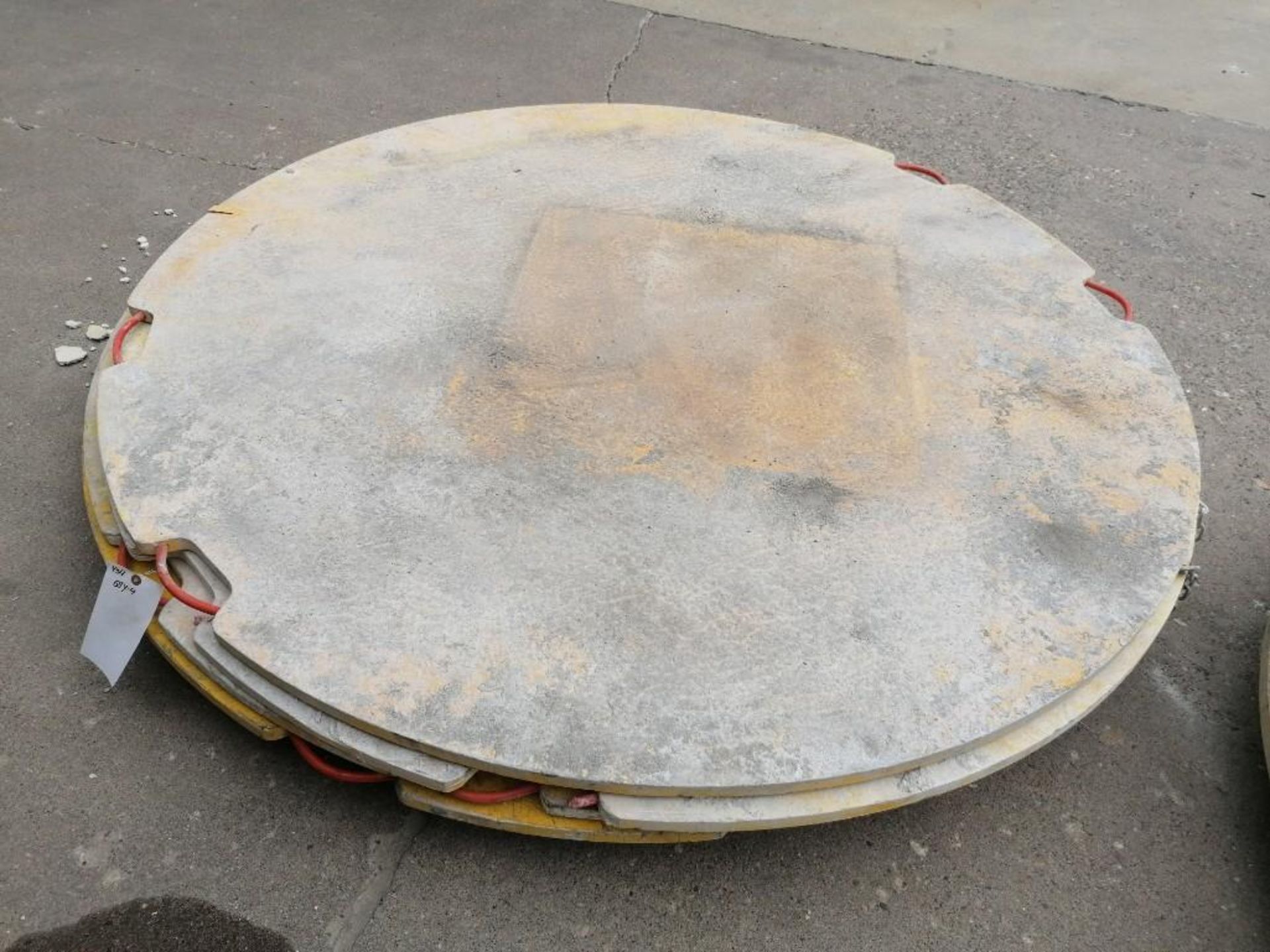 (4) 6' x 1" Round Outrigger Pads. Located at 301 E Henry Street, Mt. Pleasant, IA 52641.