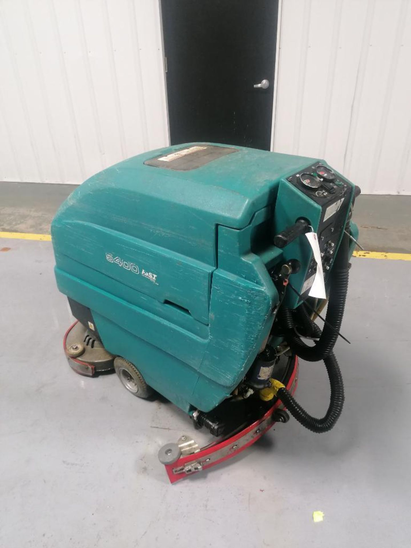 Tennant 5400 Floor Scrubber, Serial #540010167286, 24 V, 972 Hours. Located in Mt. Pleasant, IA. - Image 2 of 19