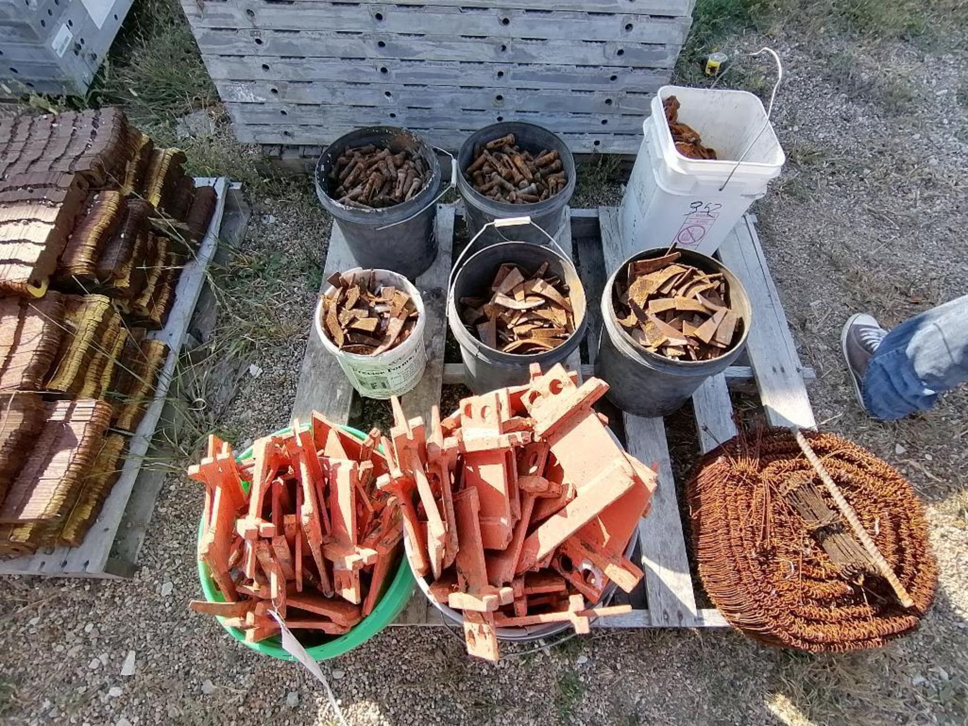 (8) Buckets of Pins, Wedges, Whalers. Located in Woodbine, IA