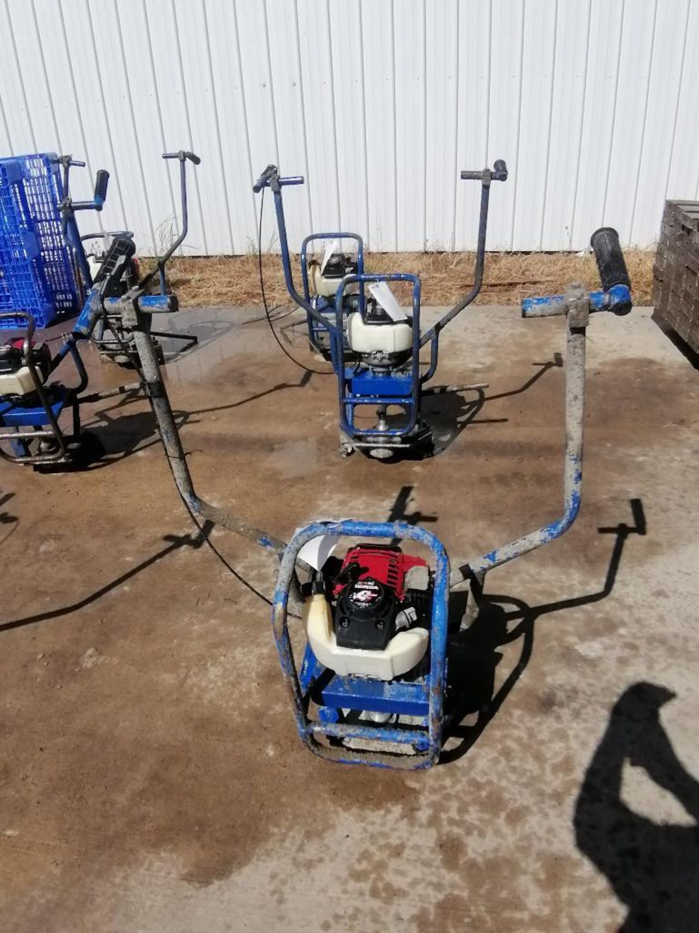 Shockwave Power Screed with Honda GX35 Motor. Serial #4629, 83.2 Hours. Located in Mt. Pleasant, IA