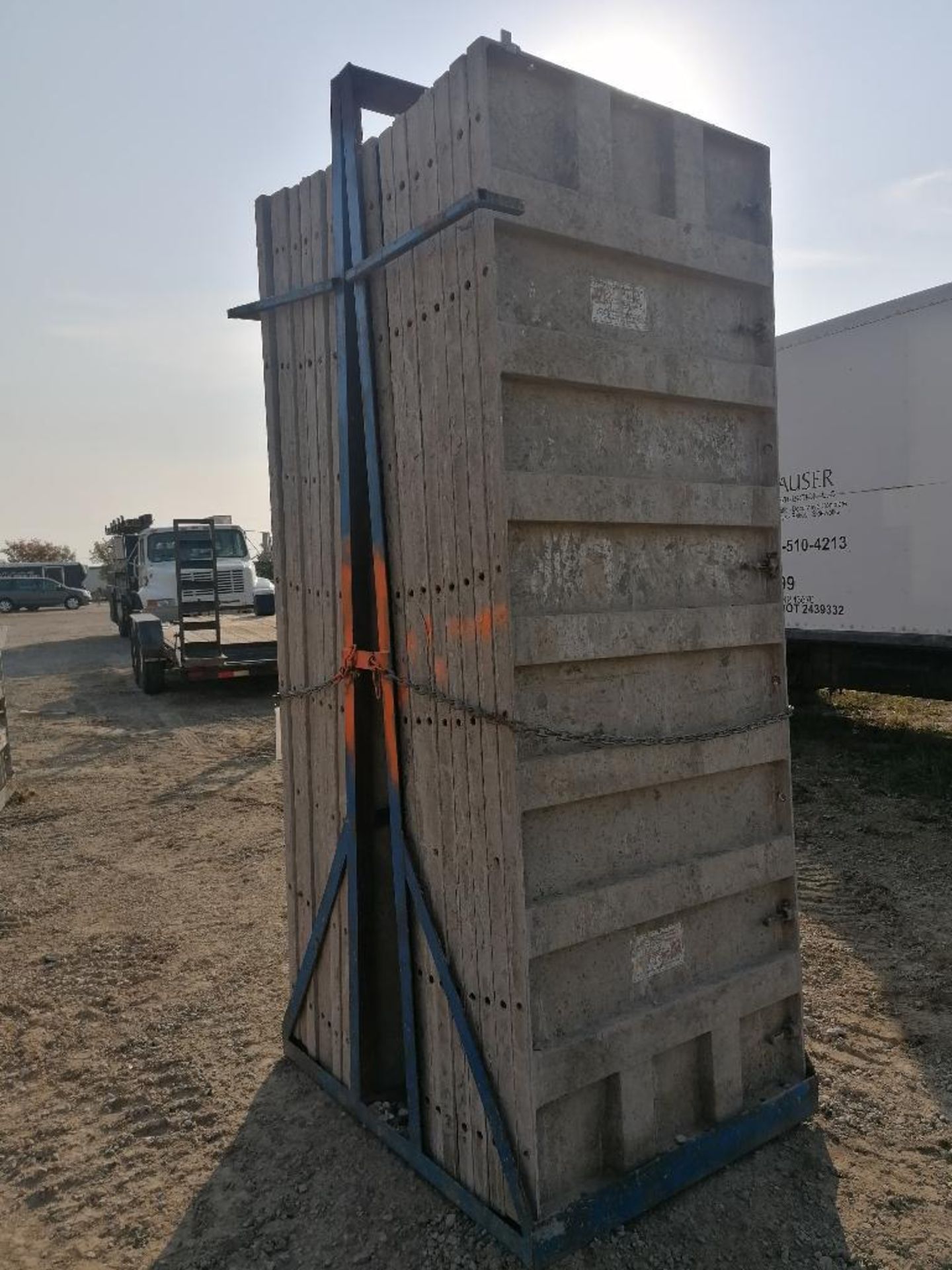 (16) 36" X 8' Precise Smooth Aluminum Concrete Forms 6-12 Hole Pattern with attached hardware, - Bild 3 aus 12