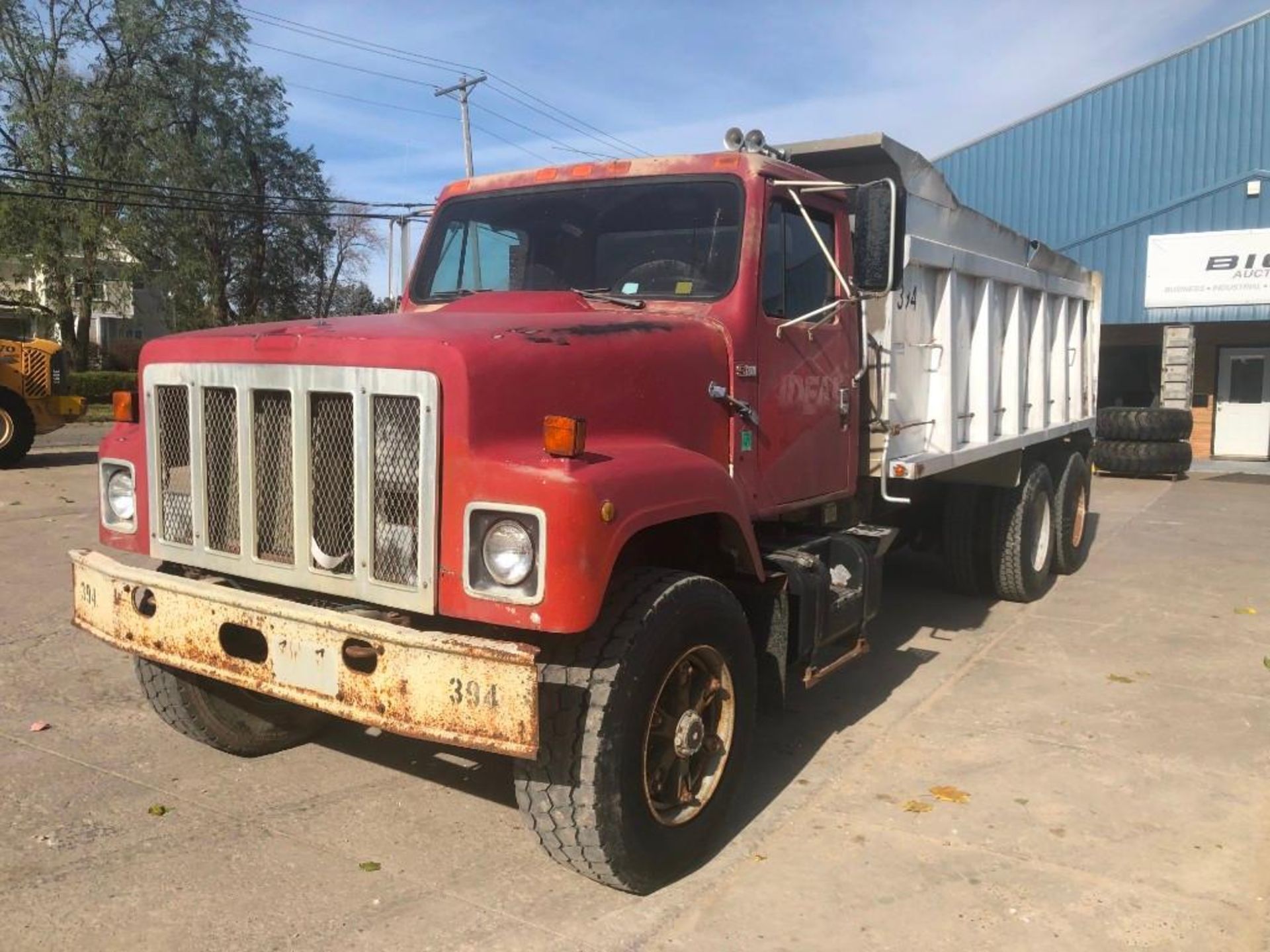 1987 International S2500 Dump Truck, Model F-2554, VIN #1HTZNDBR2HH485771, 37594 Miles, 16' x 8' x - Image 9 of 21