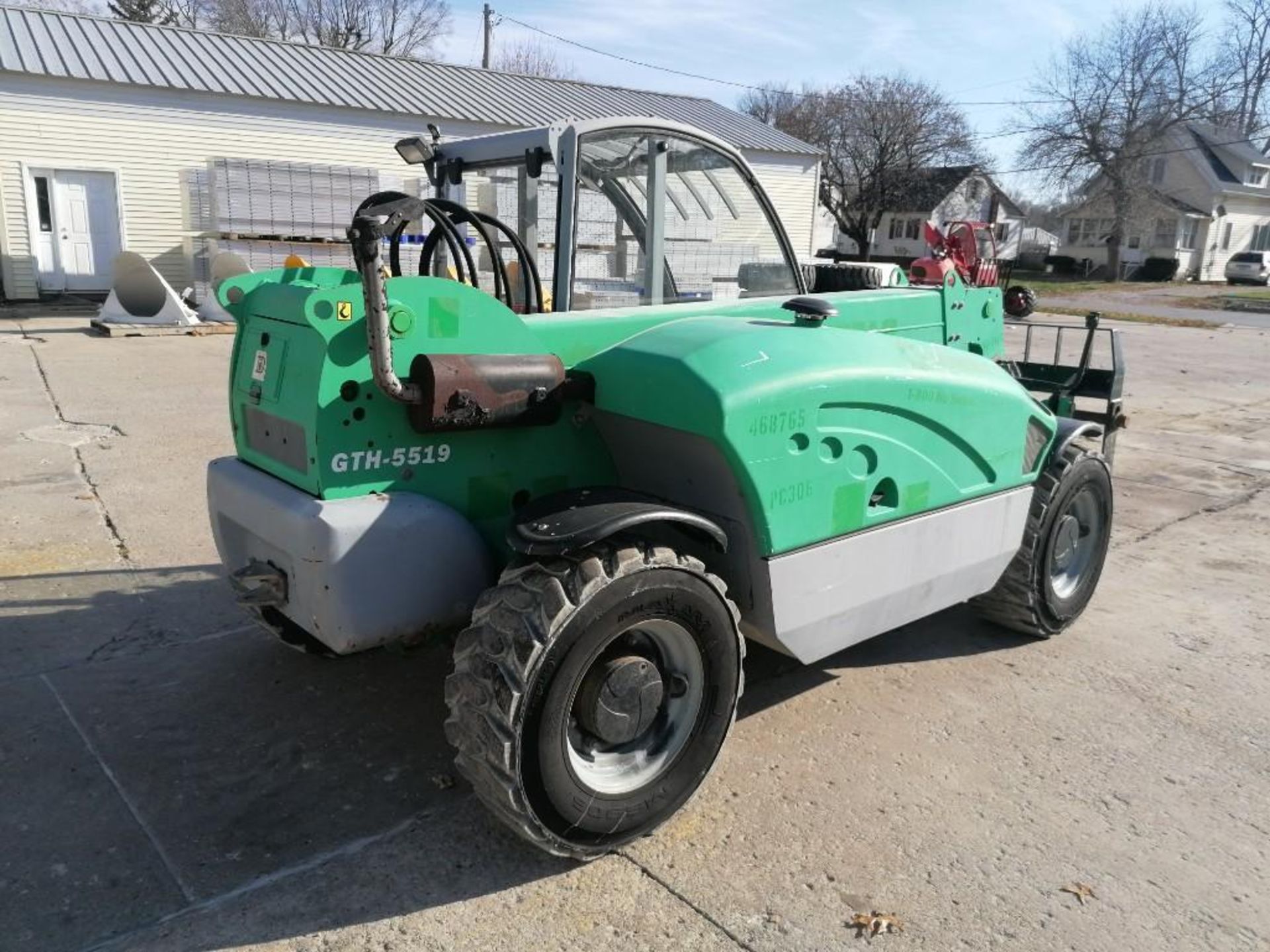 2013 Genie Telehandler, Model GTH-5519, Serial #22375, 2002 Hours. Located in Mt. Pleasant, IA - Image 4 of 29