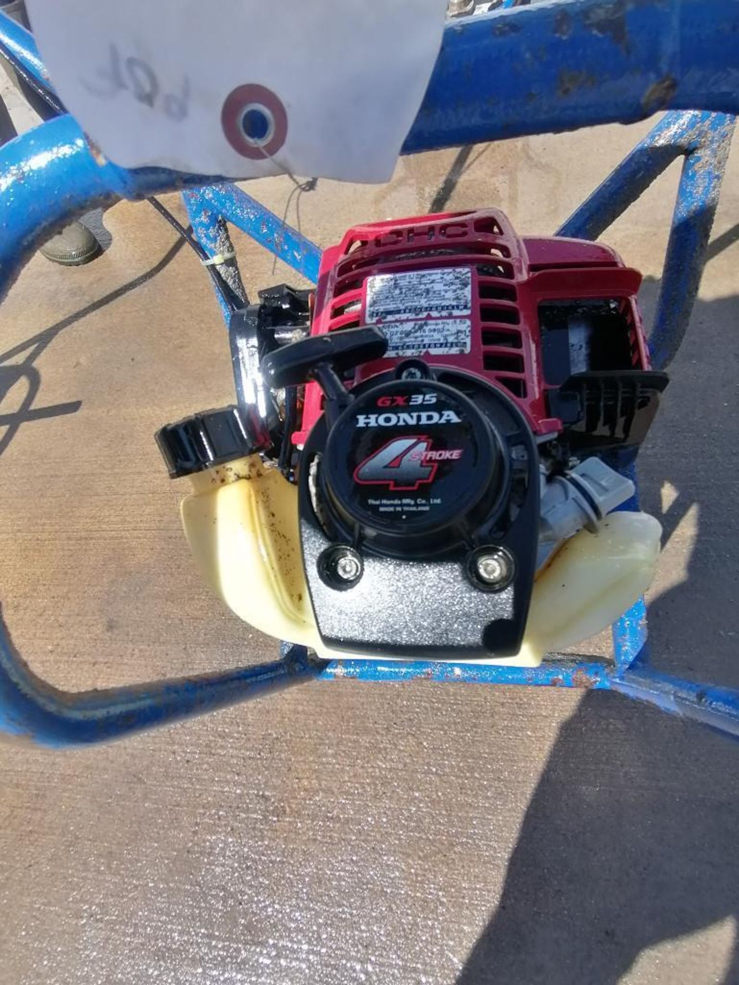 Shockwave Power Screed with Honda GX35 Motor. Serial #3808, 130.2 Hours. Located in Mt. Pleasant, - Bild 3 aus 8