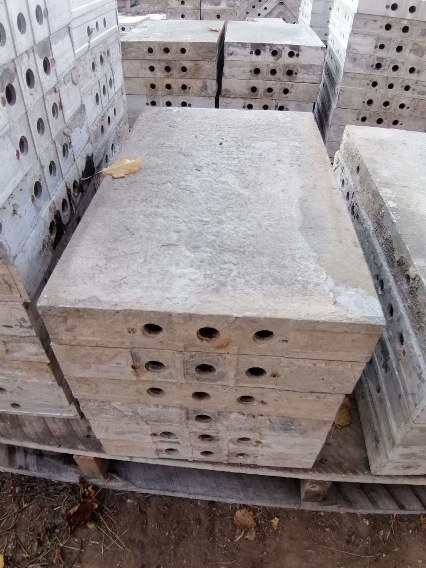(1) Pallet of Assorted 1' Cap Aluforms Smooth Aluminum Concrete Forms, Triple Punch. (3) 32" x - Image 7 of 27