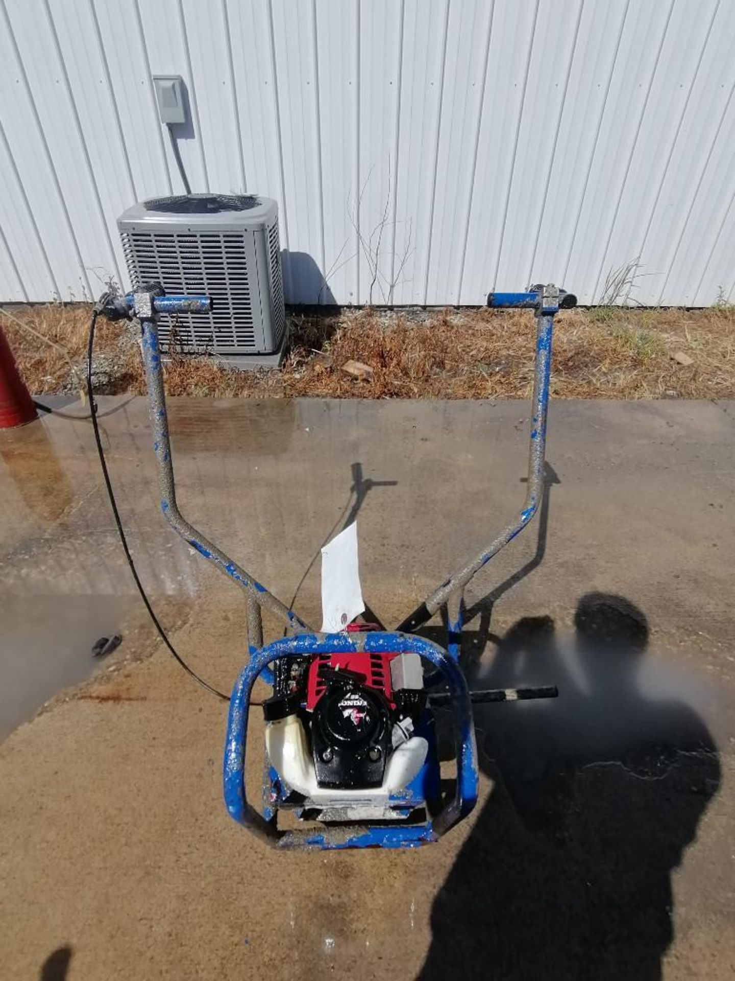 Shockwave Power Screed with Honda GX35 Motor. Serial #5837, 86 Hours. Located in Mt. Pleasant, IA