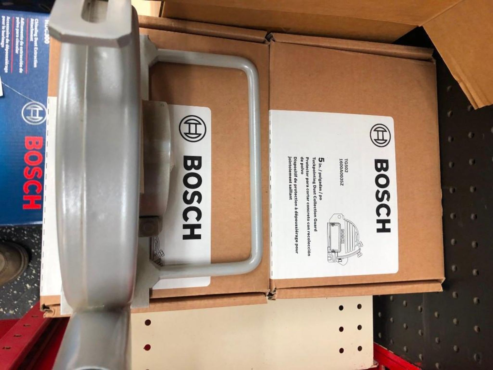 (6) NEW Bosch Tuckpointing Dust Collection Guard. Located in Wildwood, MO. - Bild 2 aus 4