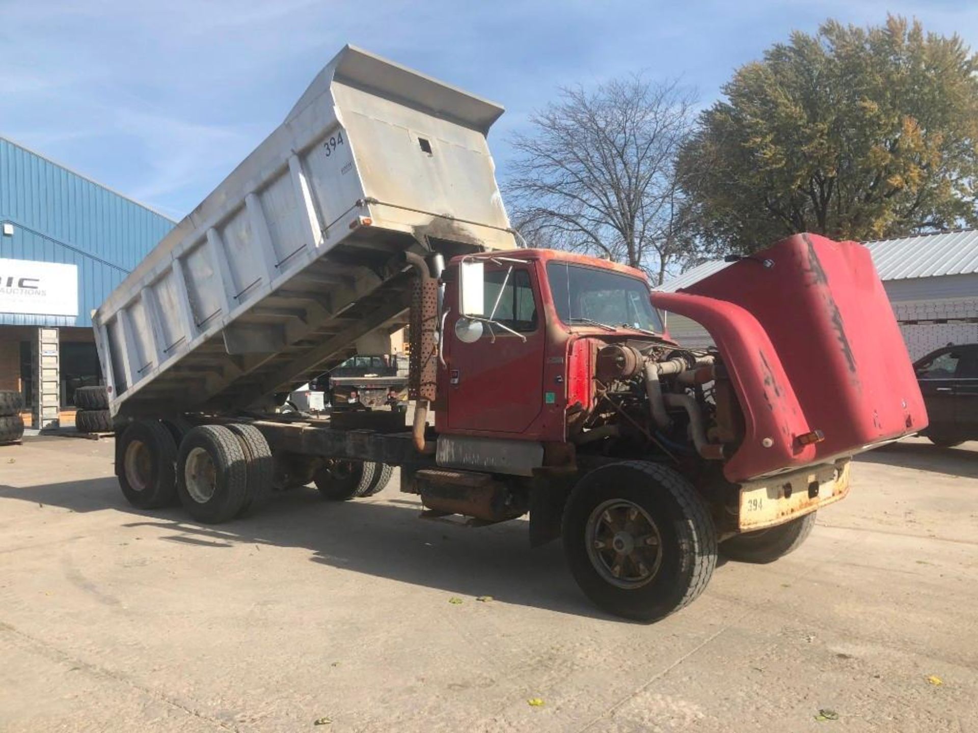 1987 International S2500 Dump Truck, Model F-2554, VIN #1HTZNDBR2HH485771, 37594 Miles, 16' x 8' x - Image 19 of 21