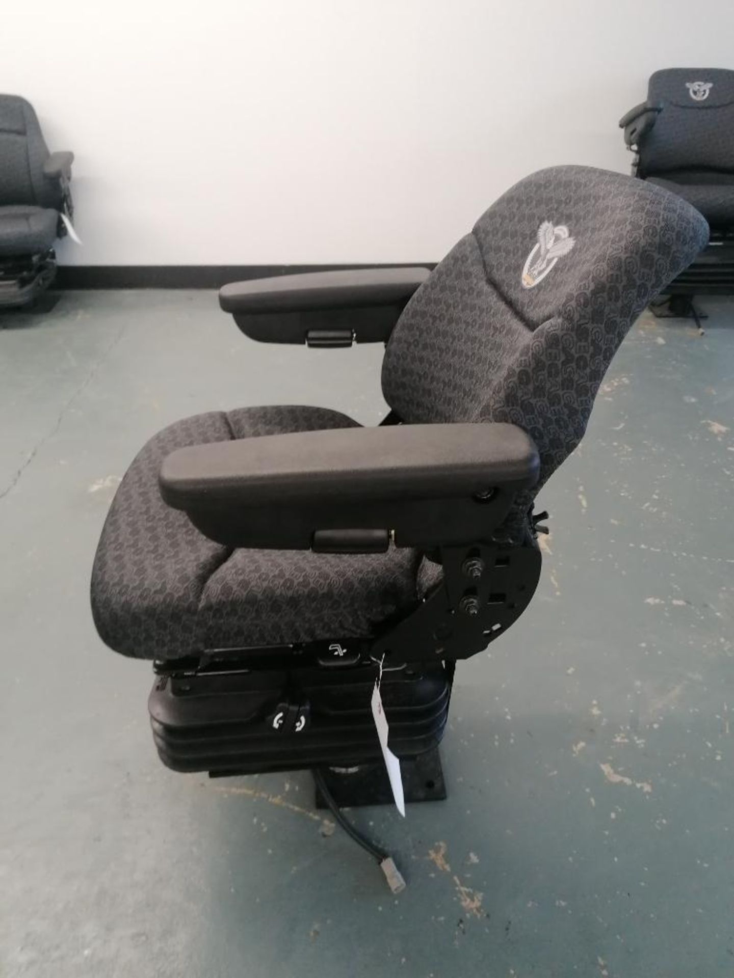 CNH Air Suspension Seat for Case Backhoe, Serial #007091742368. Located in Mt. Pleasant, IA. - Image 4 of 14