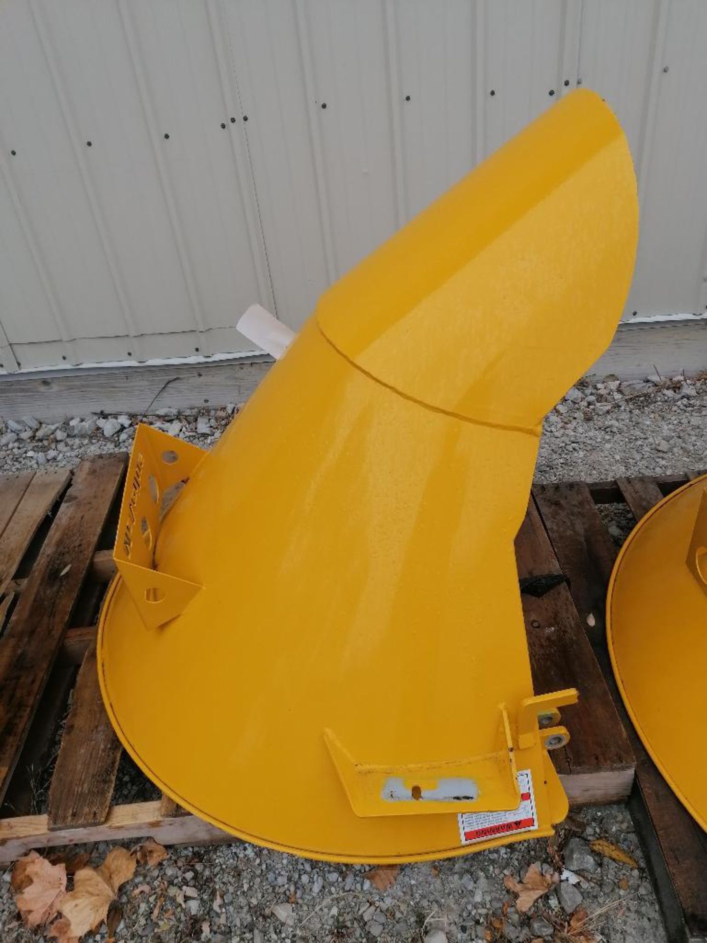 (1) Yellow McNeilus MTM Mixer Charge Hopper. Located in Mt. Pleasant, IA. - Image 4 of 5