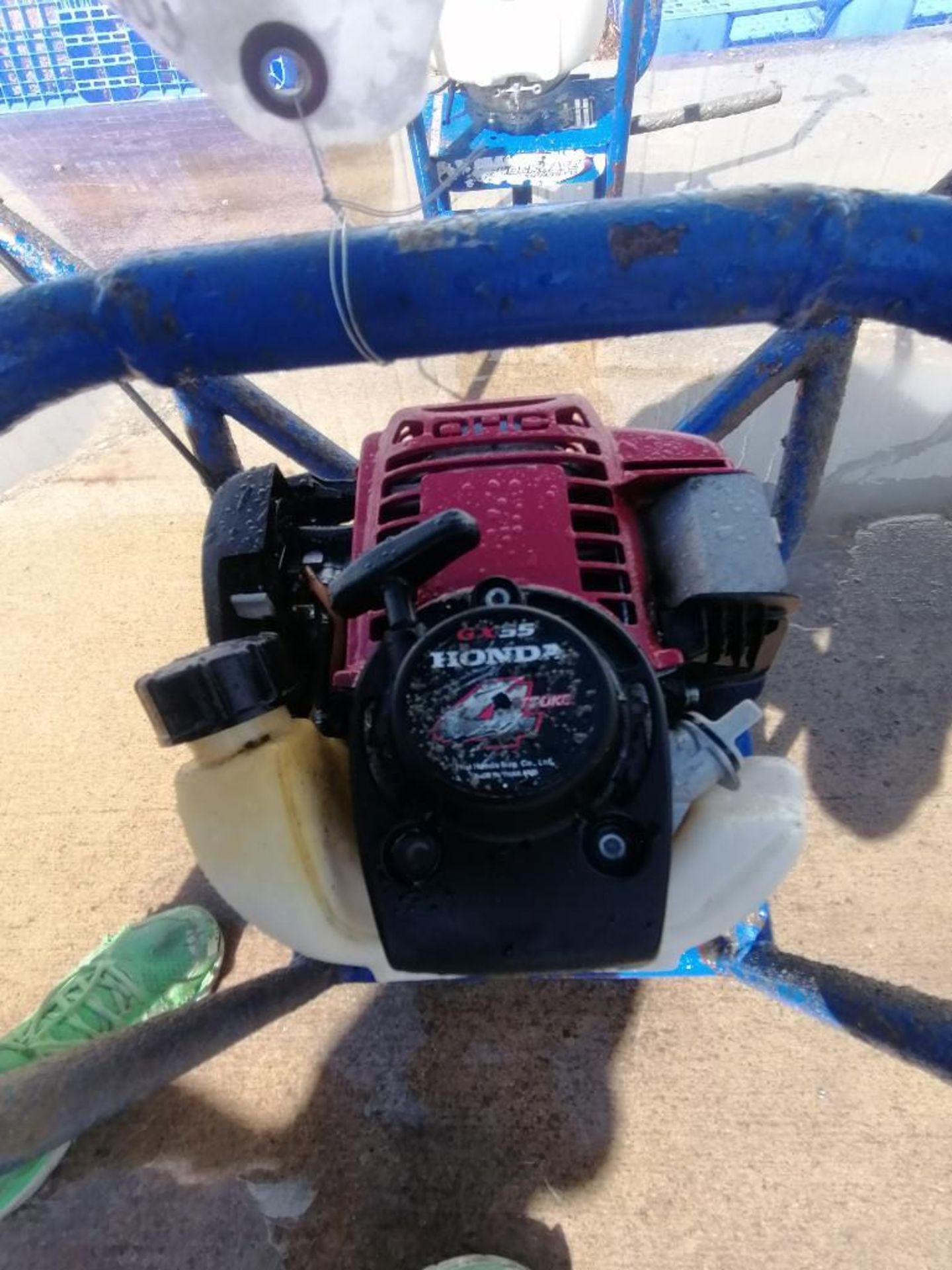 Shockwave Power Screed with Honda GX35 Motor. Serial #6041, 64.4 Hours. Located in Mt. Pleasant, IA - Bild 2 aus 5