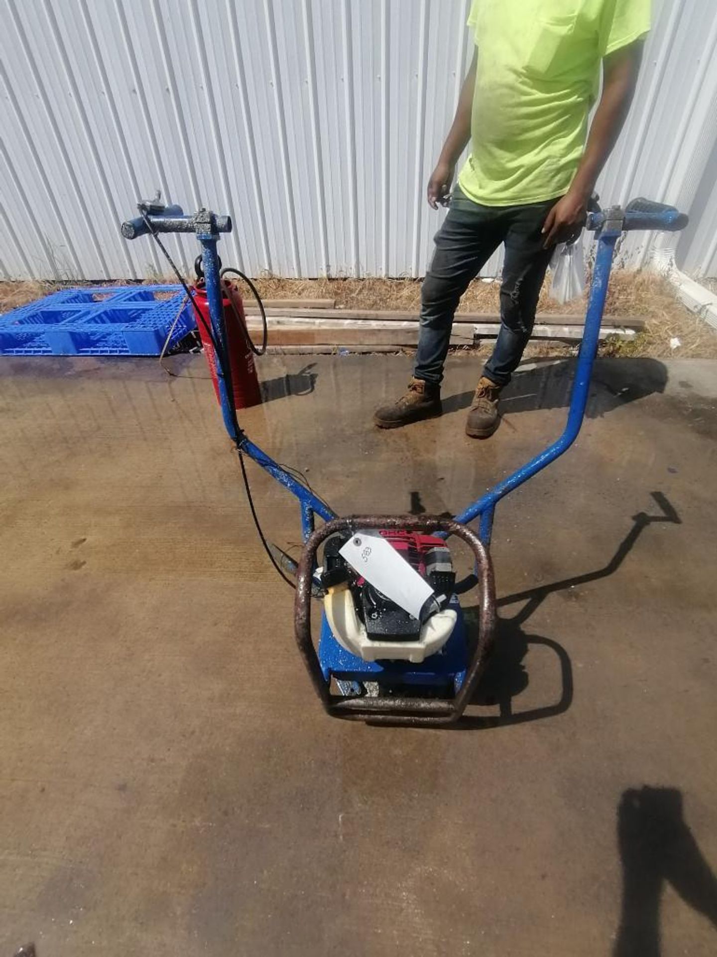 Shockwave Power Screed with Honda GX35 Motor. Serial #3297, 59.3 Hours. Located in Mt. Pleasant, IA