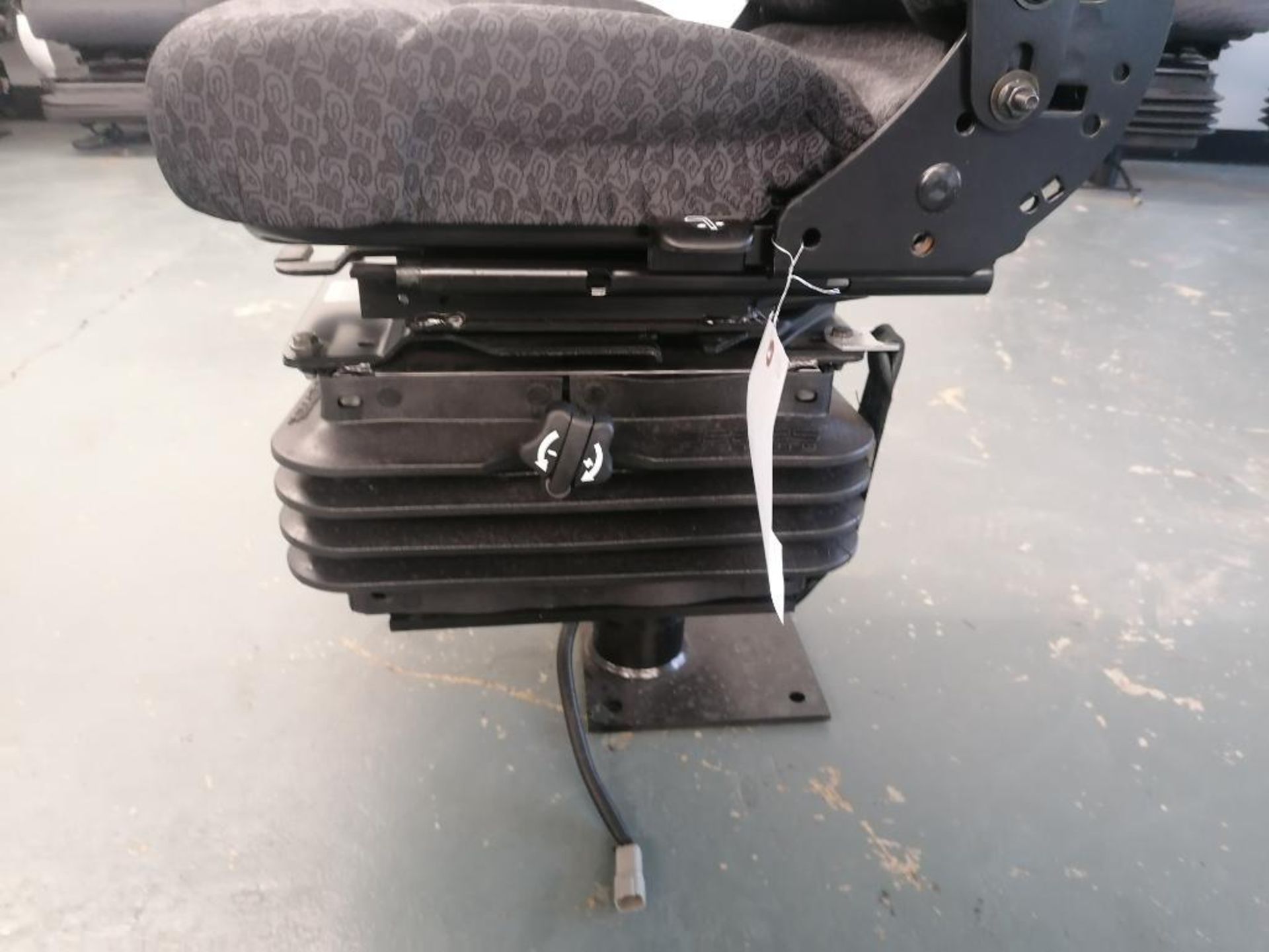 CNH Air Suspension Seat for Case Backhoe, Serial #007091742368. Located in Mt. Pleasant, IA. - Image 6 of 14