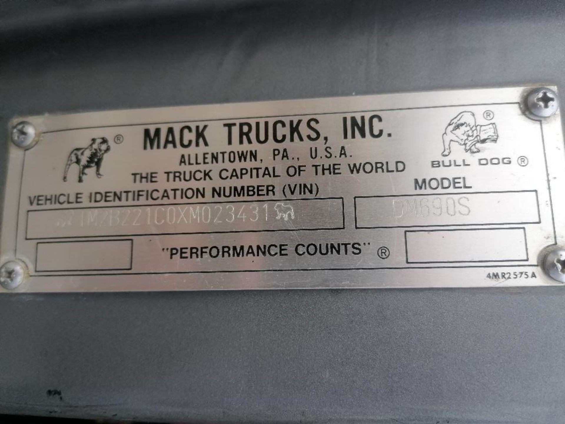 1999 Mack Dump Truck, Model DM690S, VIN #1M2B221COXMO23431, 517778 Miles, 20356 Hours, Mack EM7- - Image 7 of 65