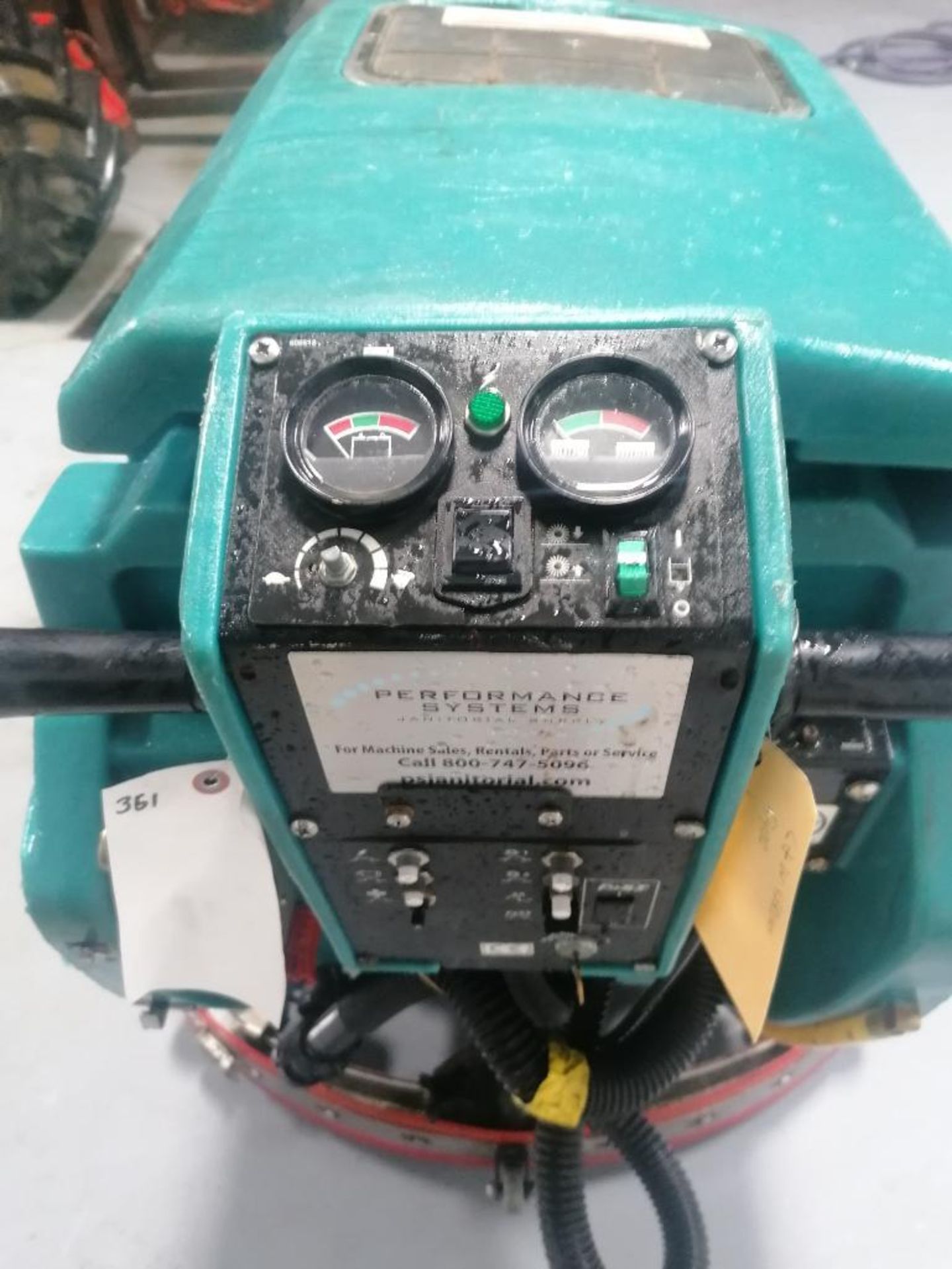 Tennant 5400 Floor Scrubber, Serial #540010229139 24 V, 21 Hours. Located in Mt. Pleasant, IA. - Image 13 of 19