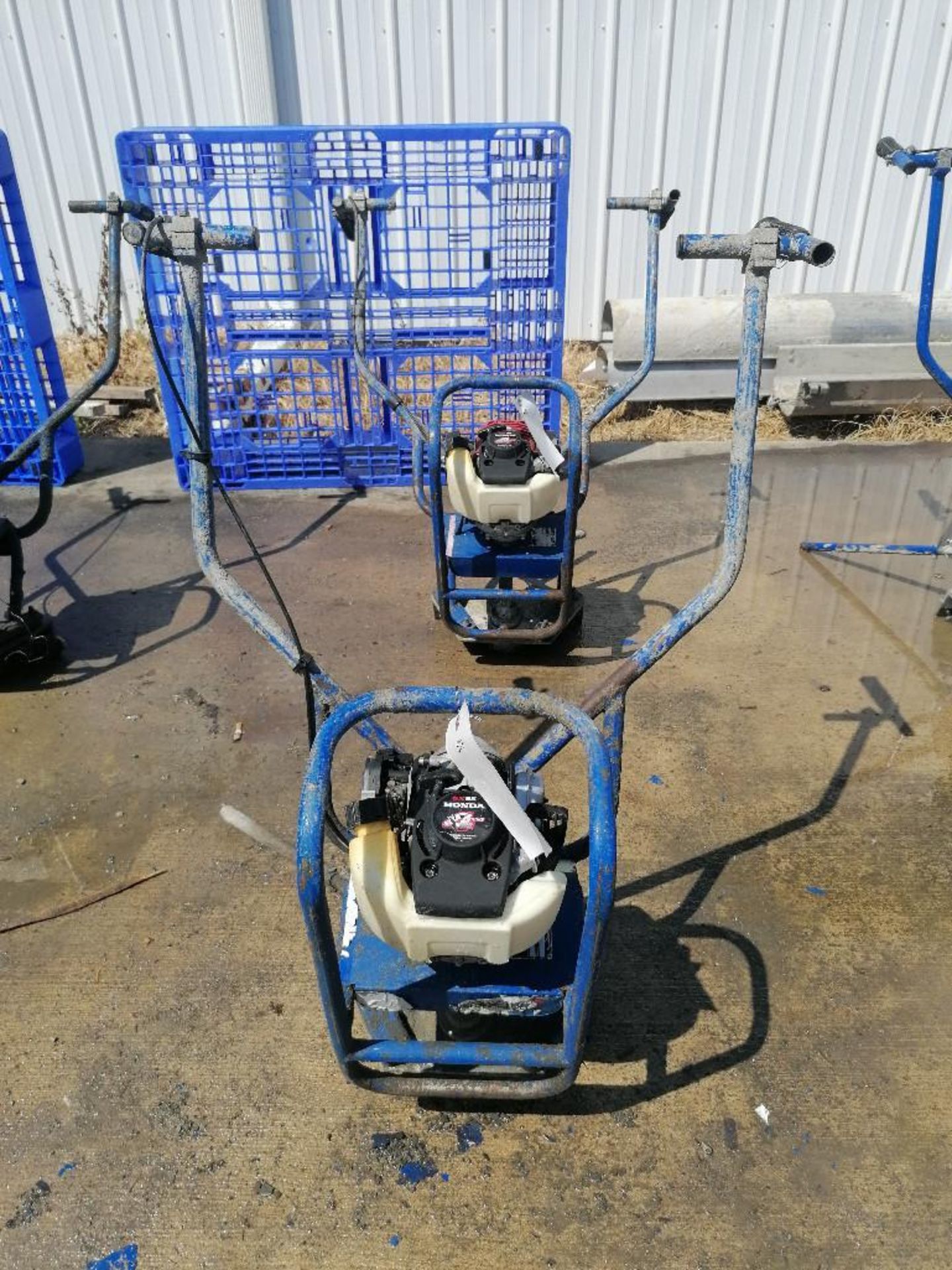 Shockwave Power Screed with Honda GX35 Motor. Serial #5857, 61 Hours. Located in Mt. Pleasant, IA - Bild 5 aus 11