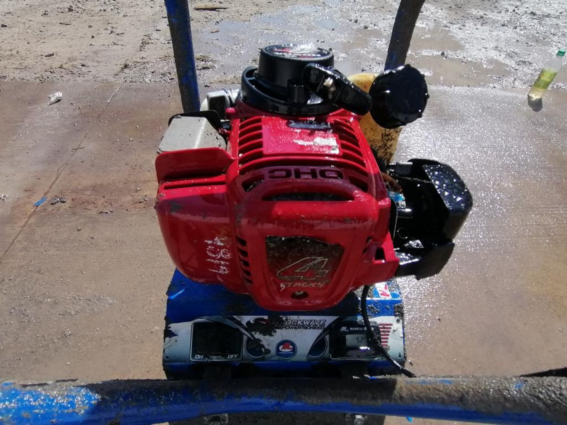 Shockwave Power Screed with Honda GX35 Motor. Serial #5903, 52 Hours. Located in Mt. Pleasant, IA - Image 7 of 8