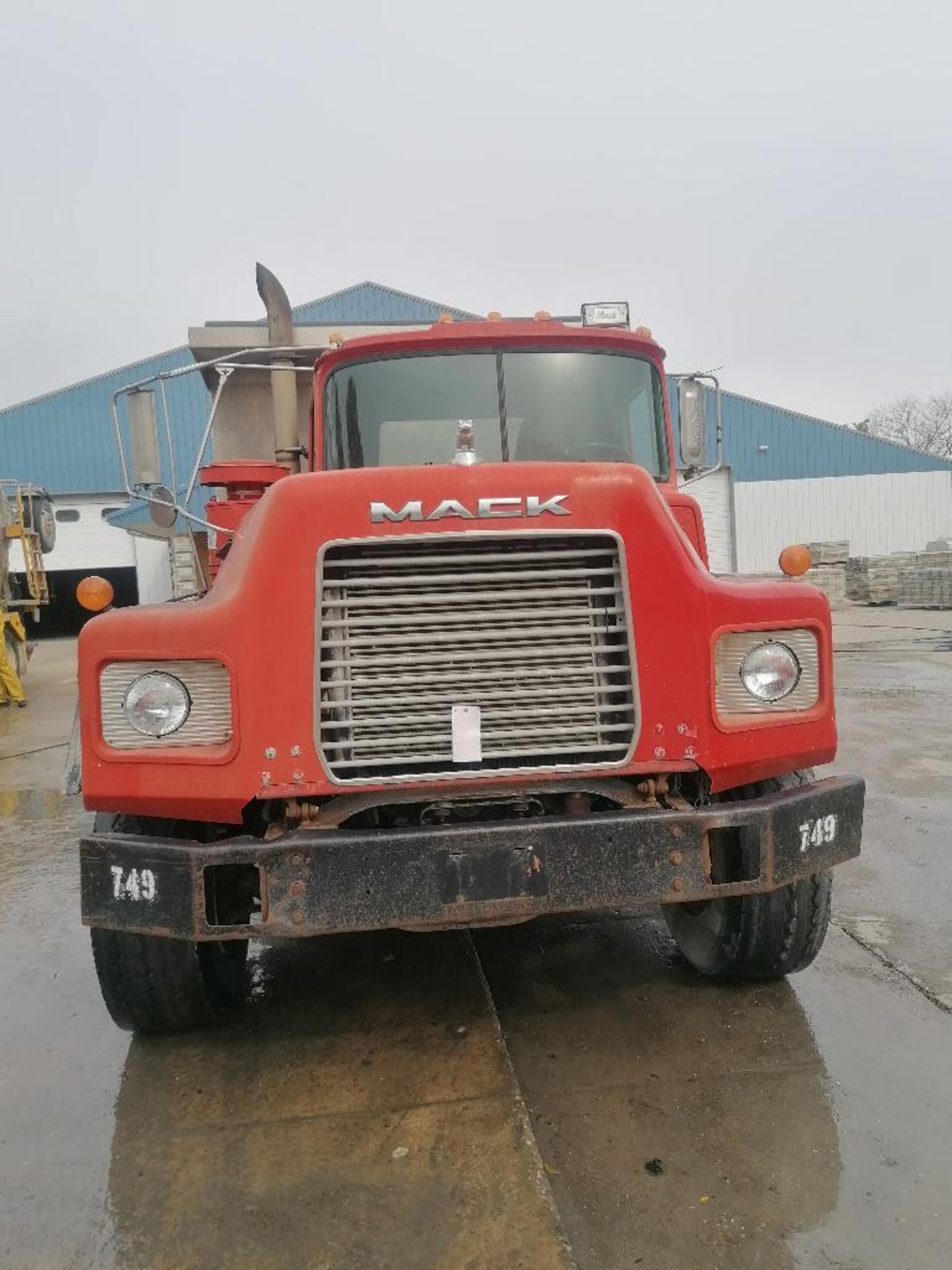 1999 Mack Dump Truck, Model DM690S, VIN #1M2B221COXMO23431, 517778 Miles, 20356 Hours, Mack EM7- - Image 6 of 65