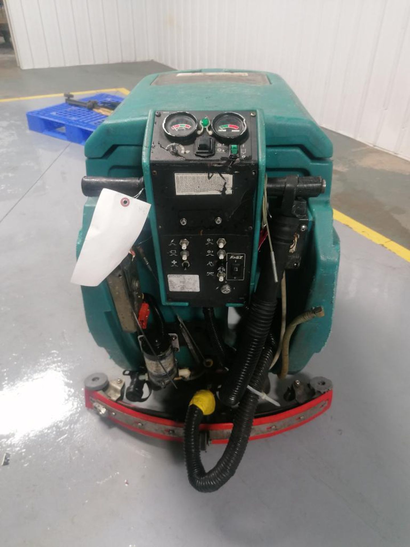 Tennant 5400 Floor Scrubber, Serial #540010167286, 24 V, 972 Hours. Located in Mt. Pleasant, IA. - Image 7 of 19