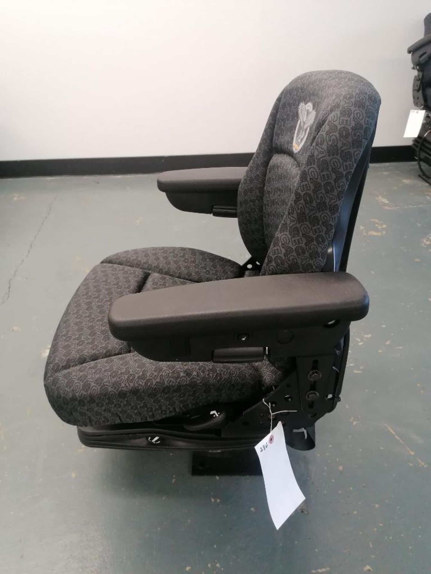 CNH Air Suspension Seat for Case Dozer, Serial #007081847682. Located in Mt. Pleasant, IA. - Image 3 of 10