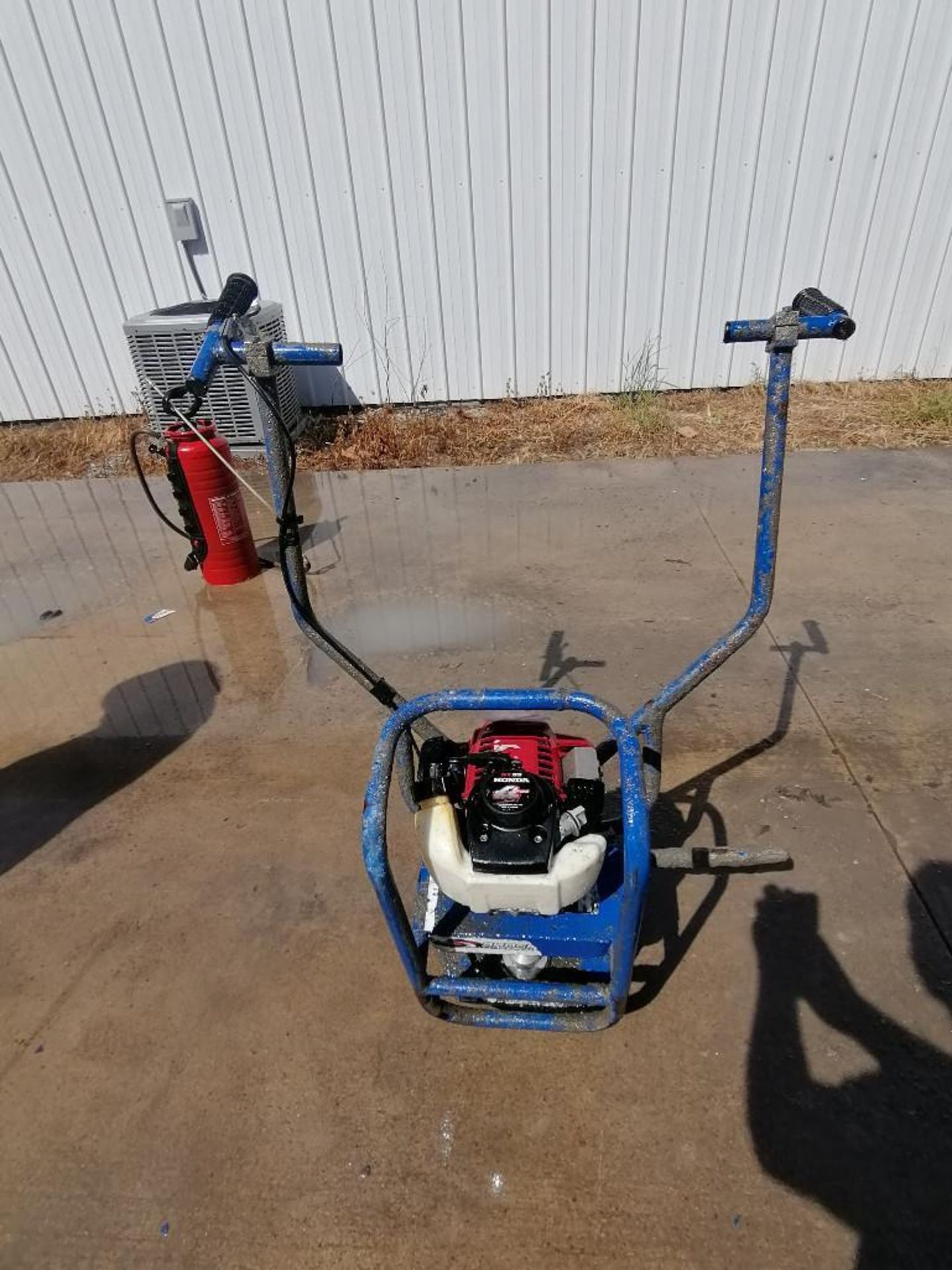 Shockwave Power Screed with Honda GX35 Motor. Serial #5903, 52 Hours. Located in Mt. Pleasant, IA