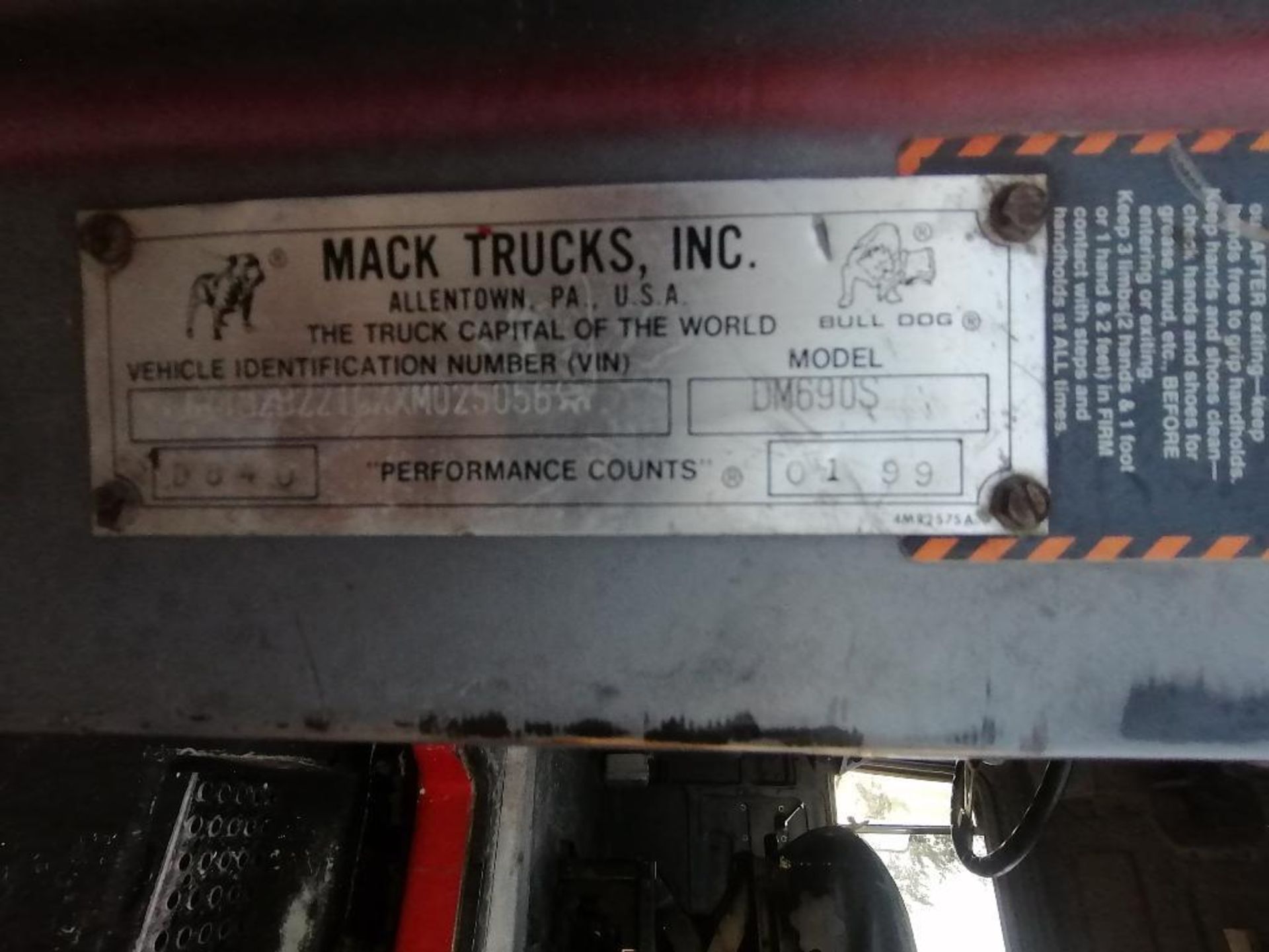 1999 Mack Concrete Mixer, Model DM690S, VIN #1M2B221CXXM025056,180654 Miles, 18803 Hours, Mack E7- - Bild 11 aus 58