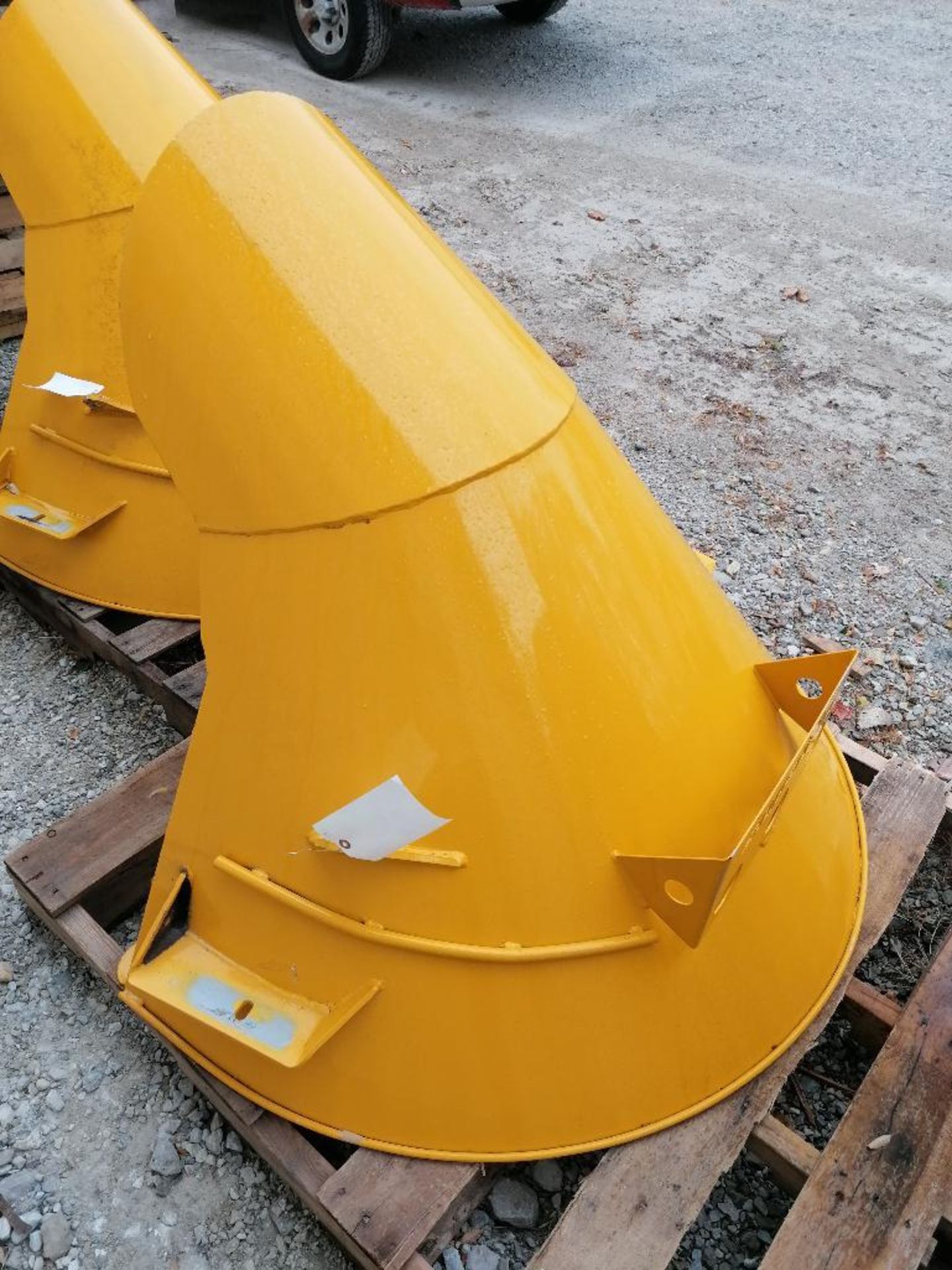 (1) Yellow McNeilus MTM Mixer Charge Hopper. Located in Mt. Pleasant, IA. - Image 2 of 5