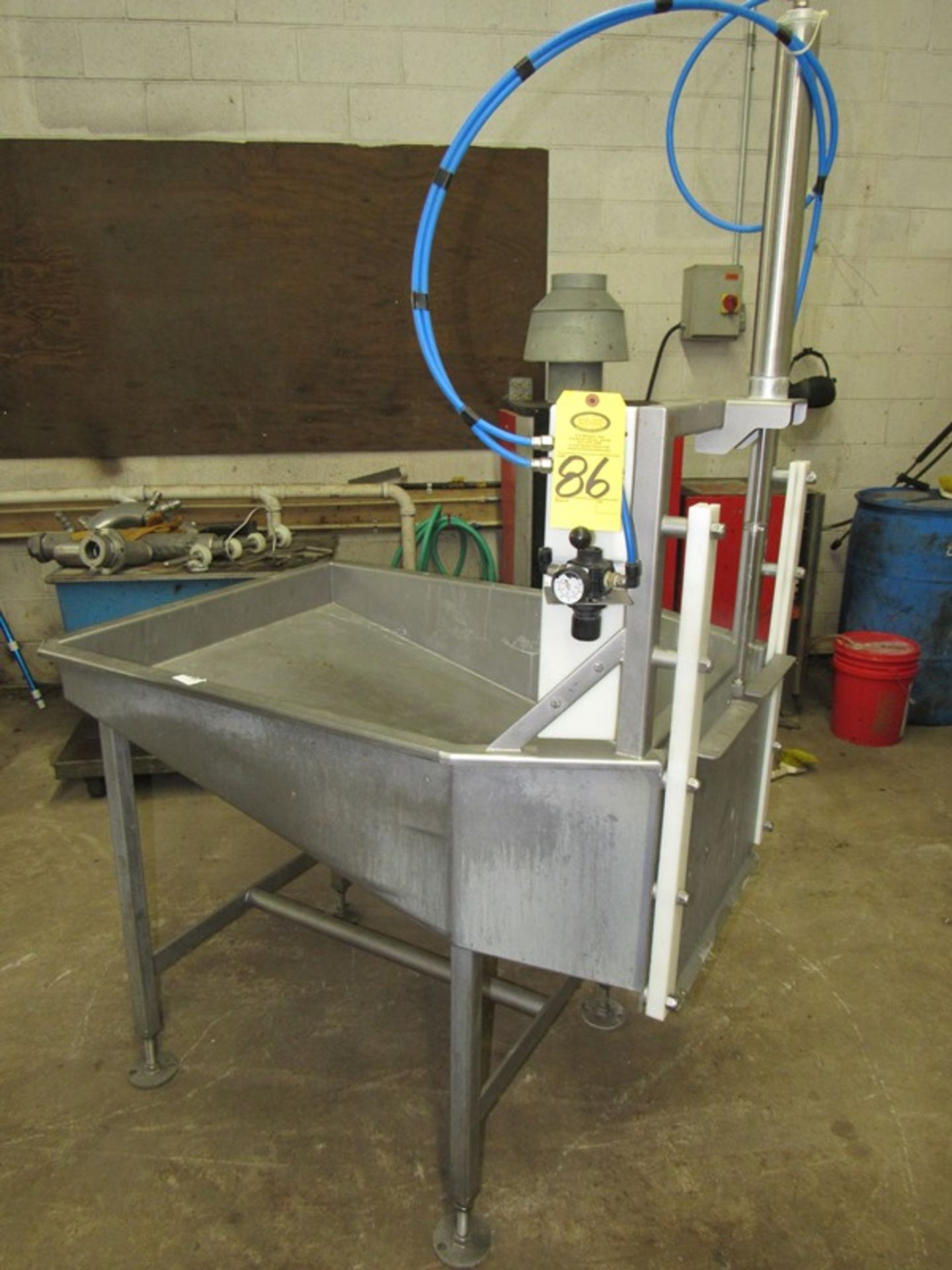 Stainless Steel Tank, 30" W X 42" L X 14" D with 20" wide pneumatic gate, 16" lift;;*** All Funds