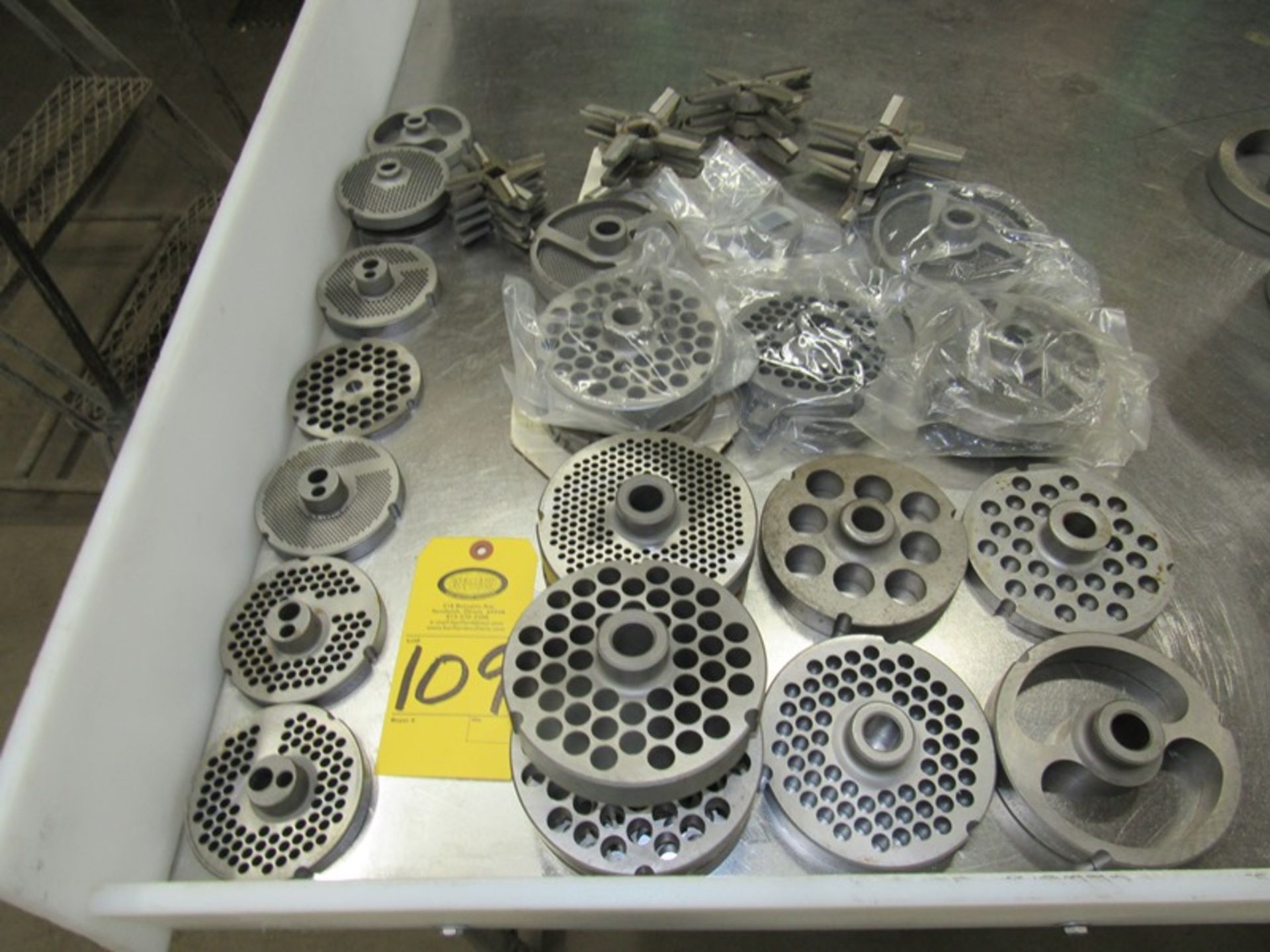 Lot Grinder Plates Knives, 4" 5" diameter;;*** All Funds Must Be Received By Friday, January 17th,