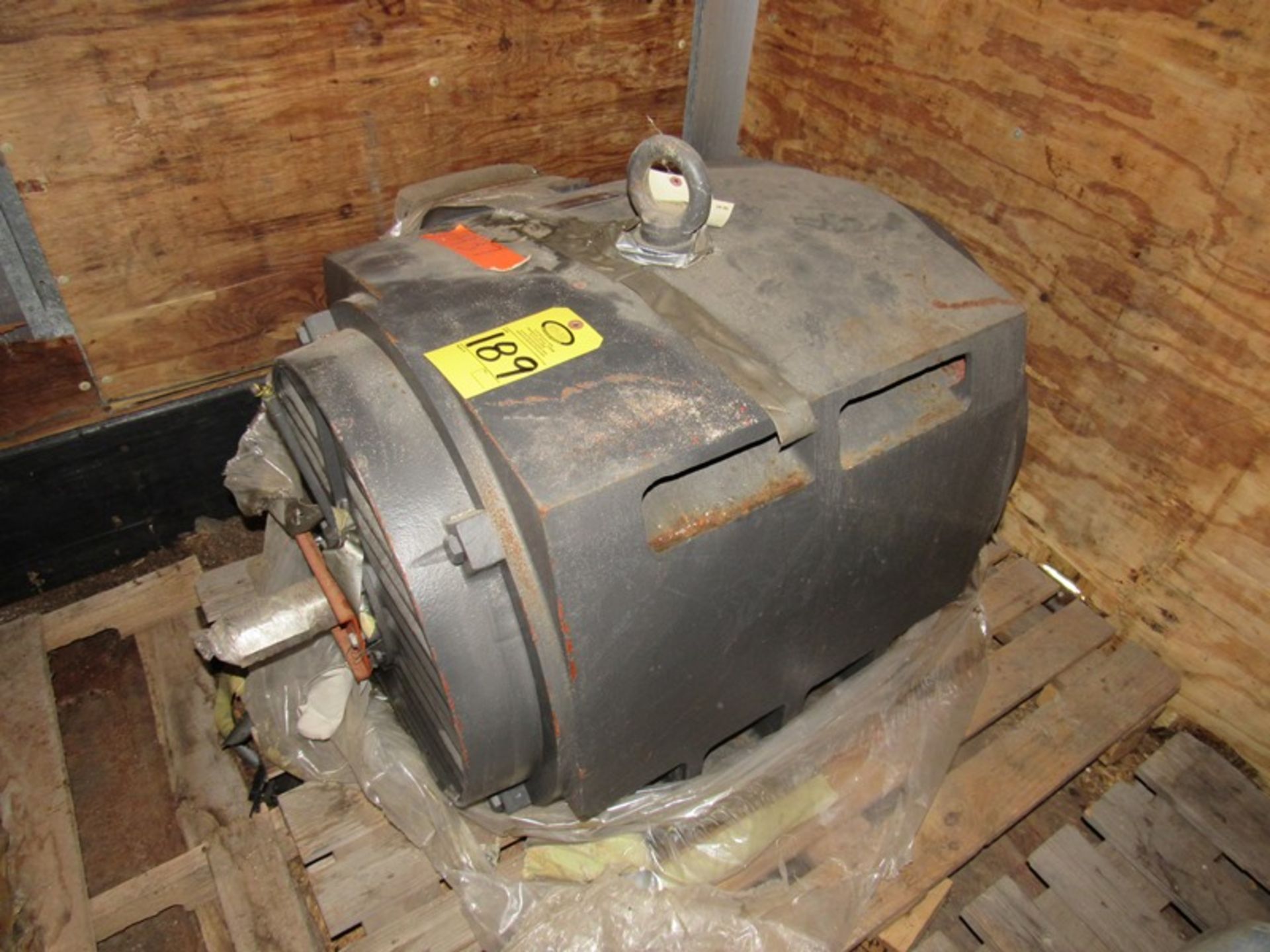 Motor, 450 h.p., 460 volts, 3570 RPM, 505 Amps (Required Loading Fee $150.00 Norm Pavlish-