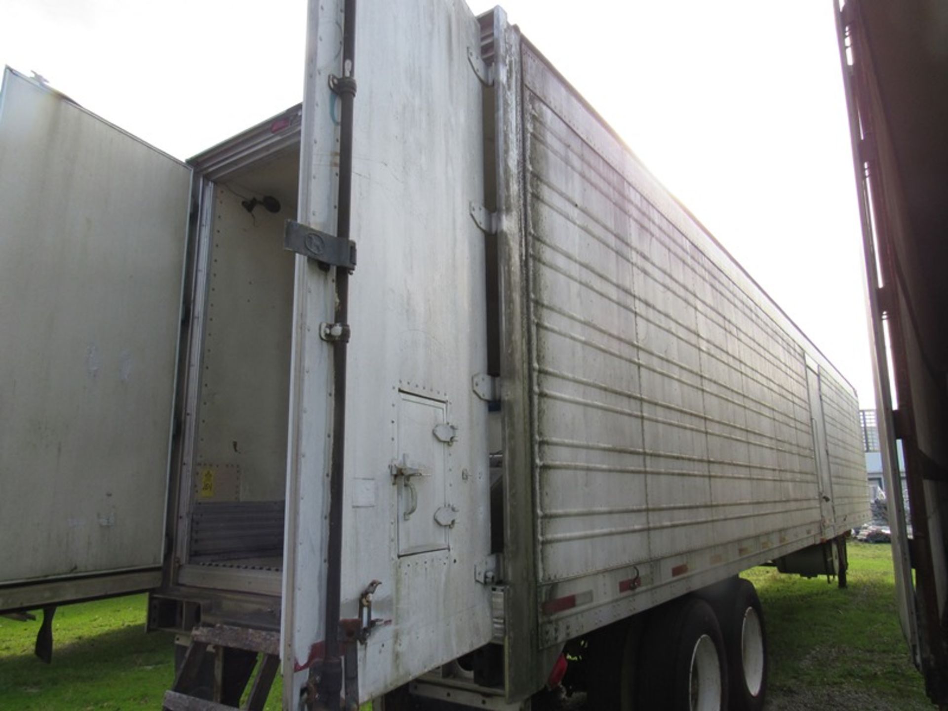 Great Dane VIN #1GRAA9624RB179603 Storage Trailer, 48" wide reefer, no title, Mfg. 1994 (No - Image 7 of 9