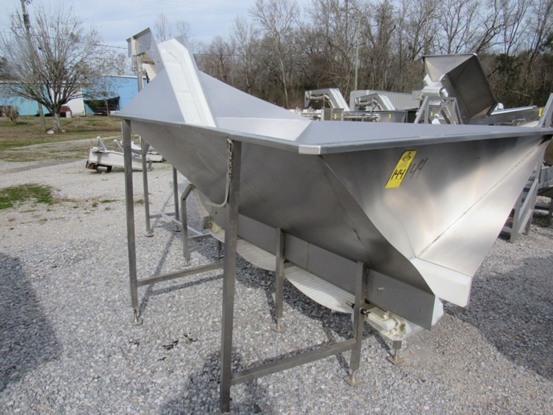 Stainless Steel Trough with incline conveyor, 6' W X 15' L X 4' D, 12" W X 13' L flighted belt, 2" H