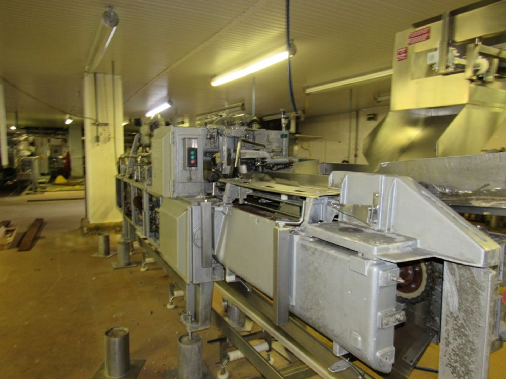 Lot Stainless Steel Automatic Heading Machine, 8 stations, stainless steel "Z" conveyor, 18" W X - Image 6 of 14