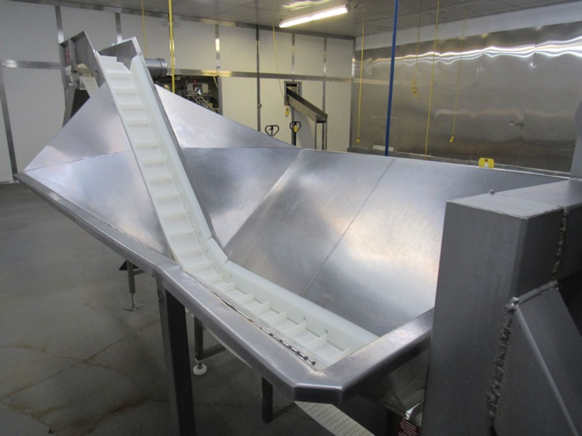 Stainless Steel Trough with incline conveyor, 6' W X 15' L X 4' D, 12" W X 13' L flighted belt, 2" H - Image 3 of 5