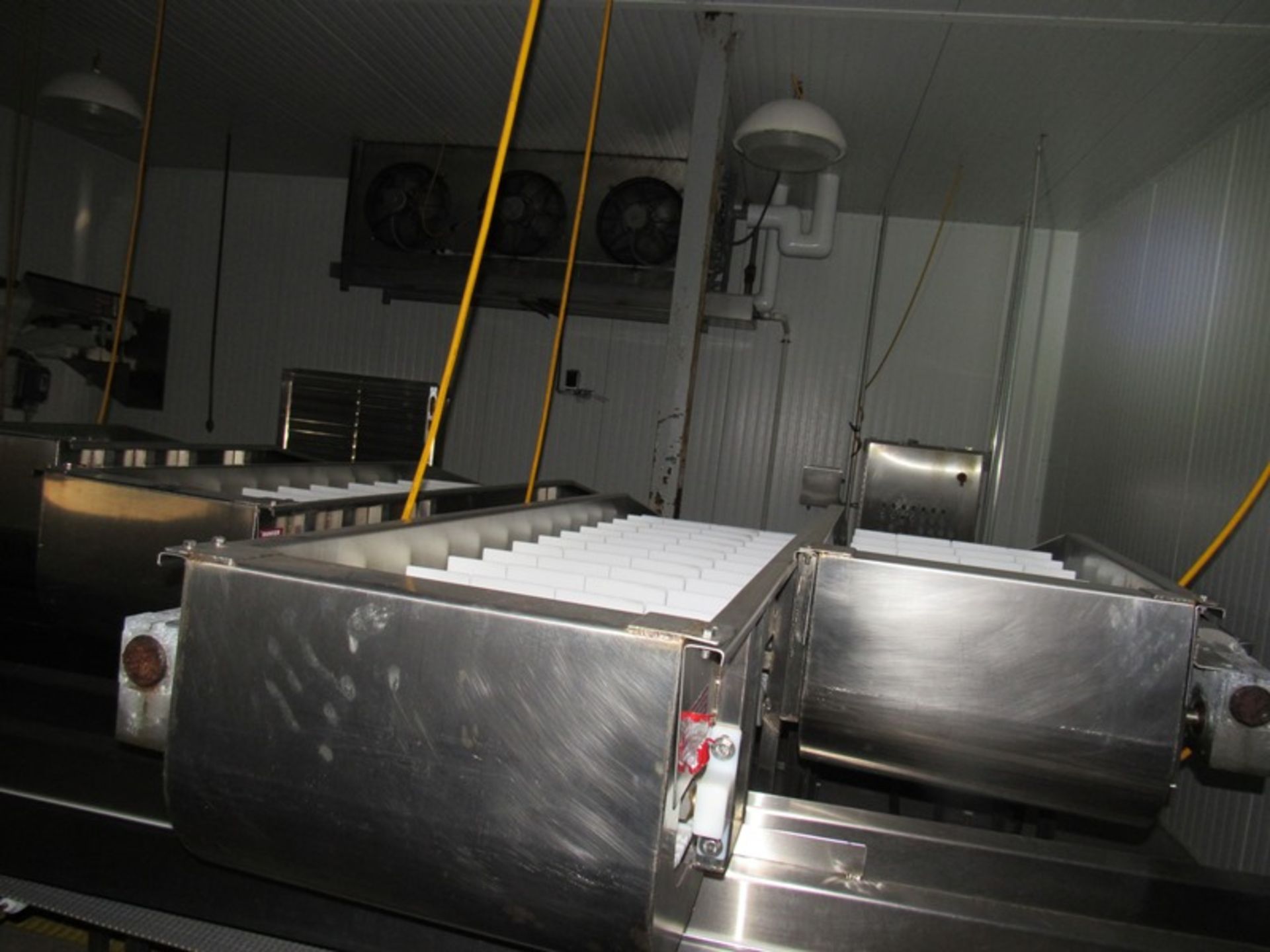 Stainless Steel Incline Conveyor, 24" W X 18' L flighted plastic belt, 4' discharge, 4" high - Image 2 of 3